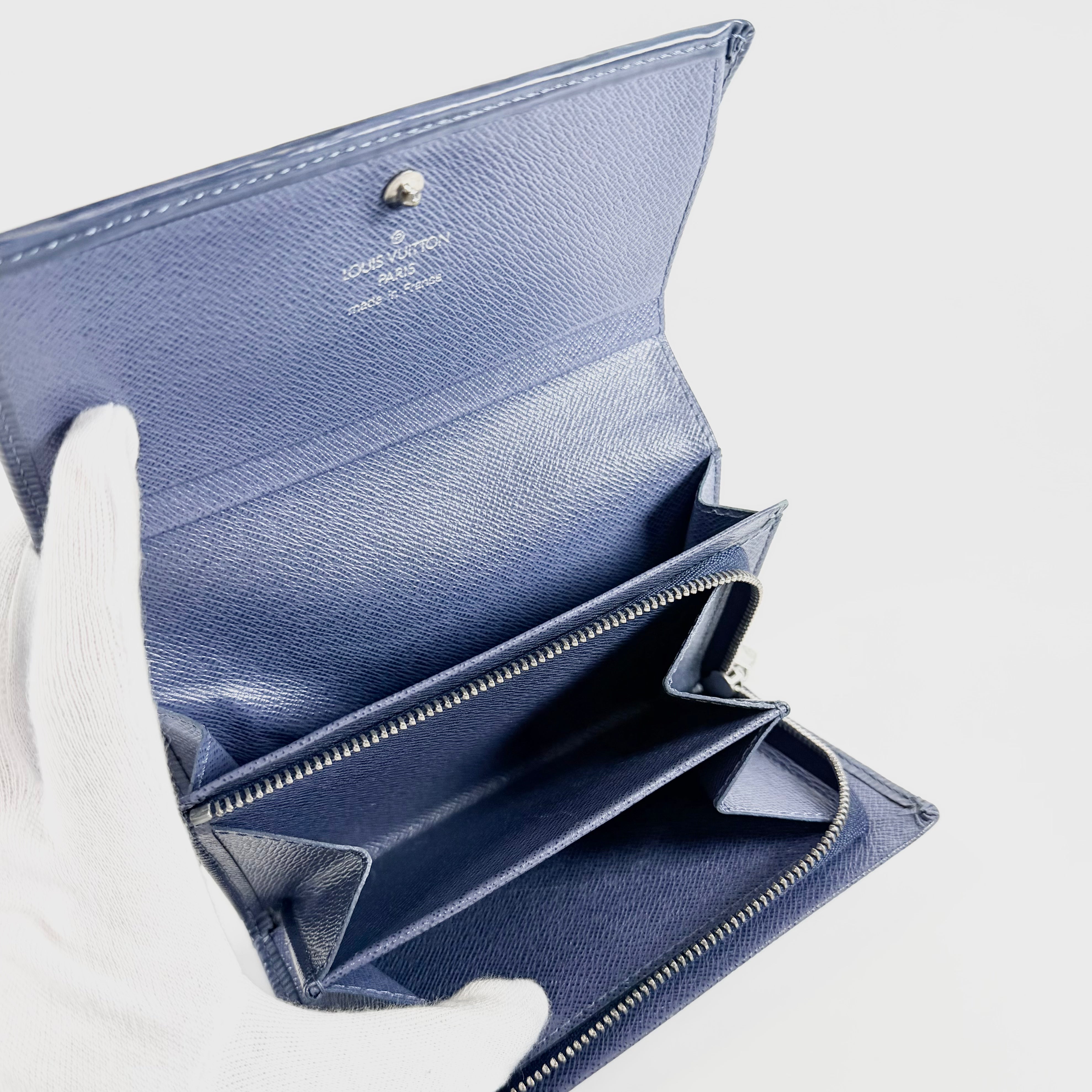 2608 secondhand LV Epi Portefeuille Zippy Blue