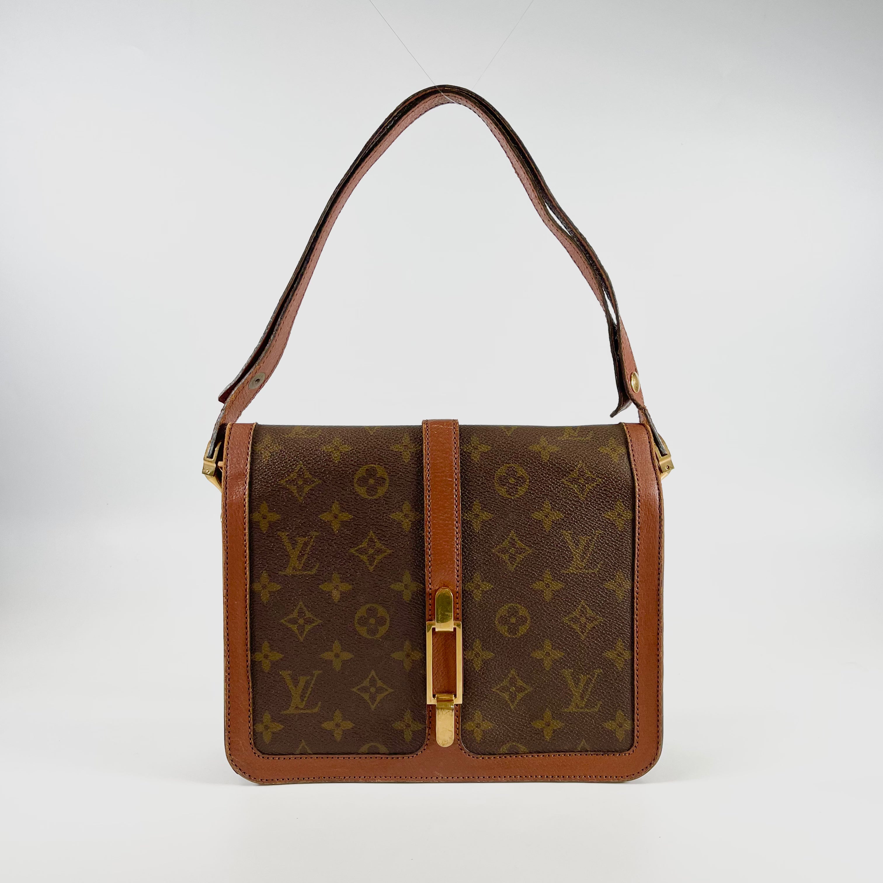 2602 secondhand LV Monogram Ron