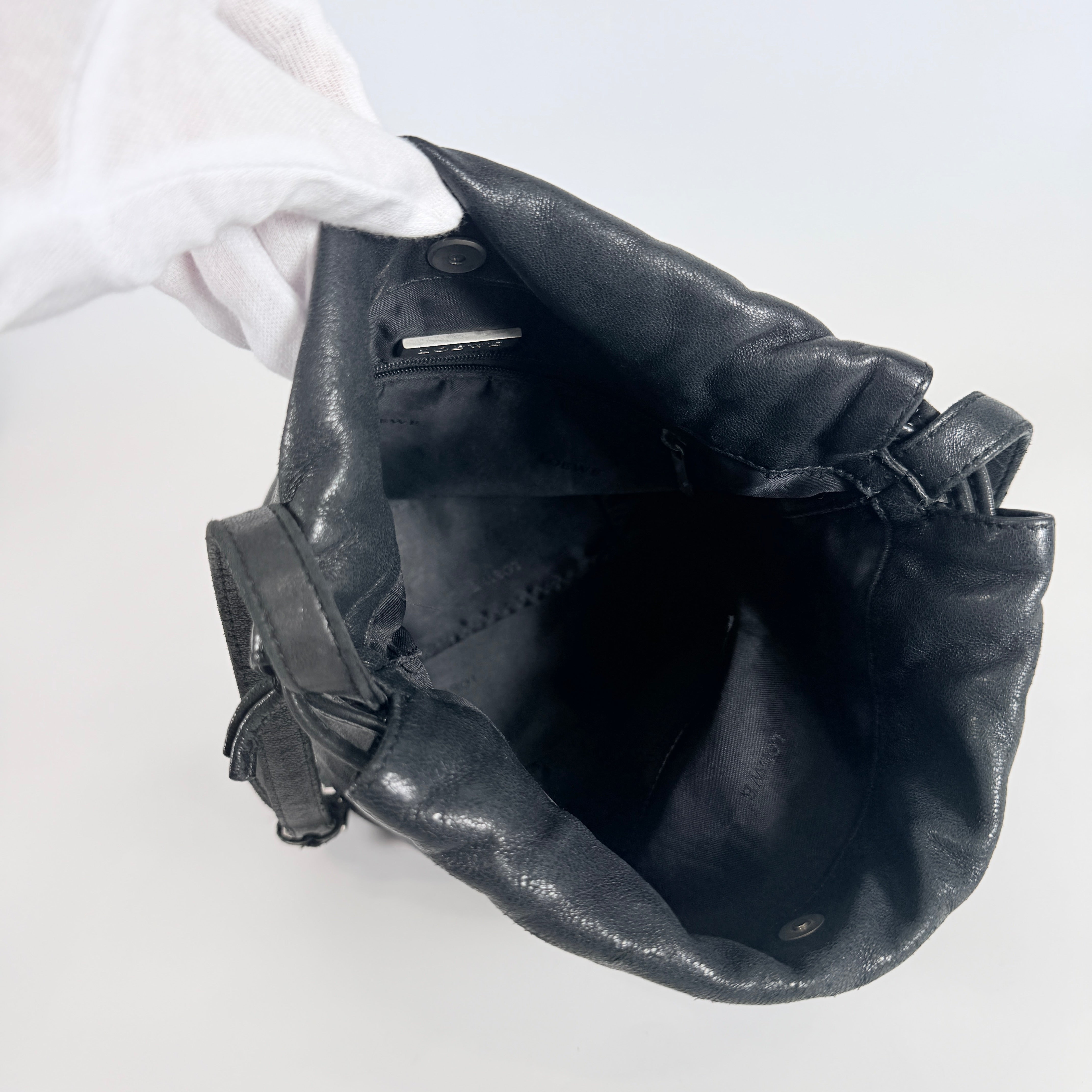 2607 secondhand LOEWE brand bag leather shoulder black 7