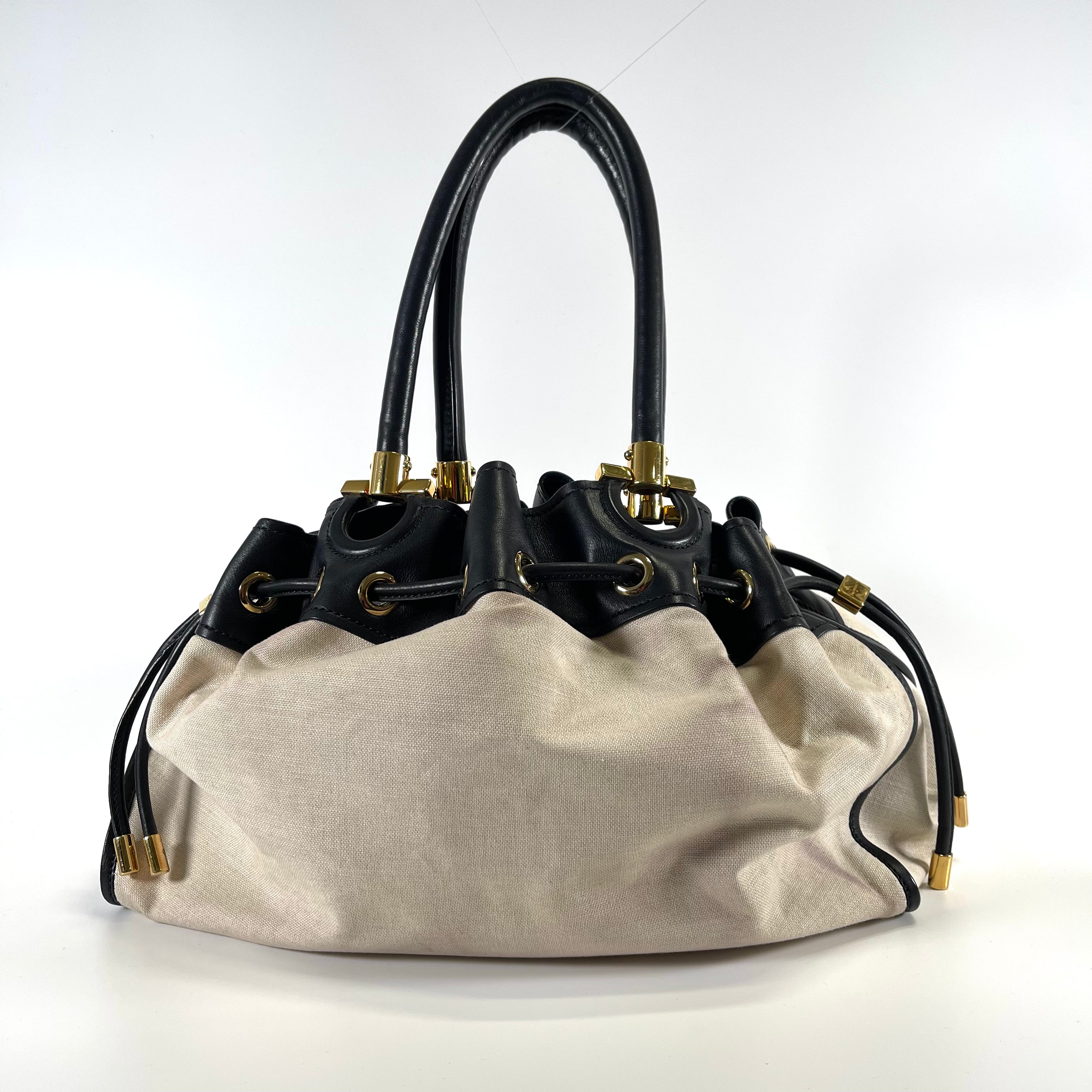 2511 Ferragamo handbag