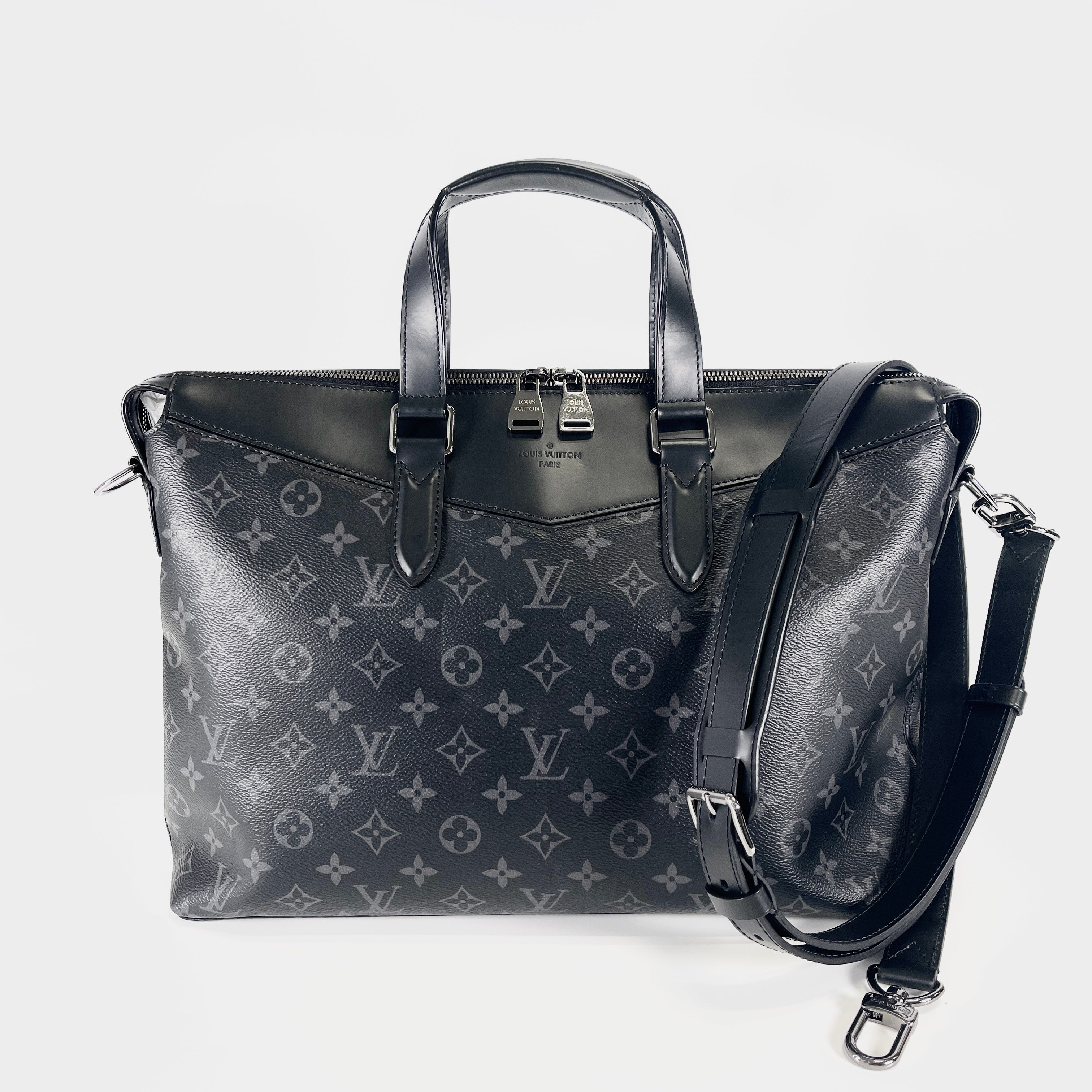 2604 secondhand LV brand bag M40566 Explorer AR4109 black
