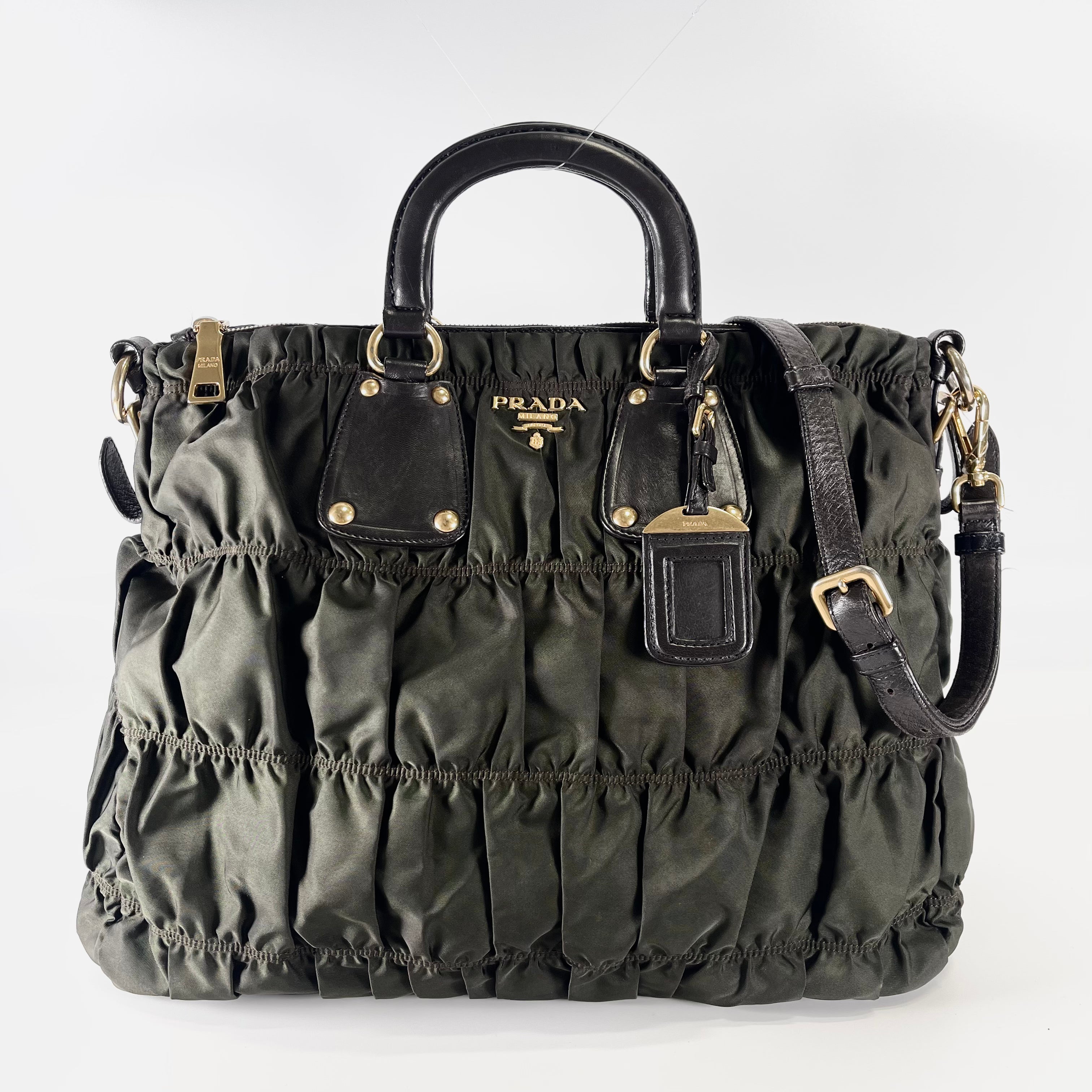 2603 secondhand PRADA hand bag gather gold nylon green