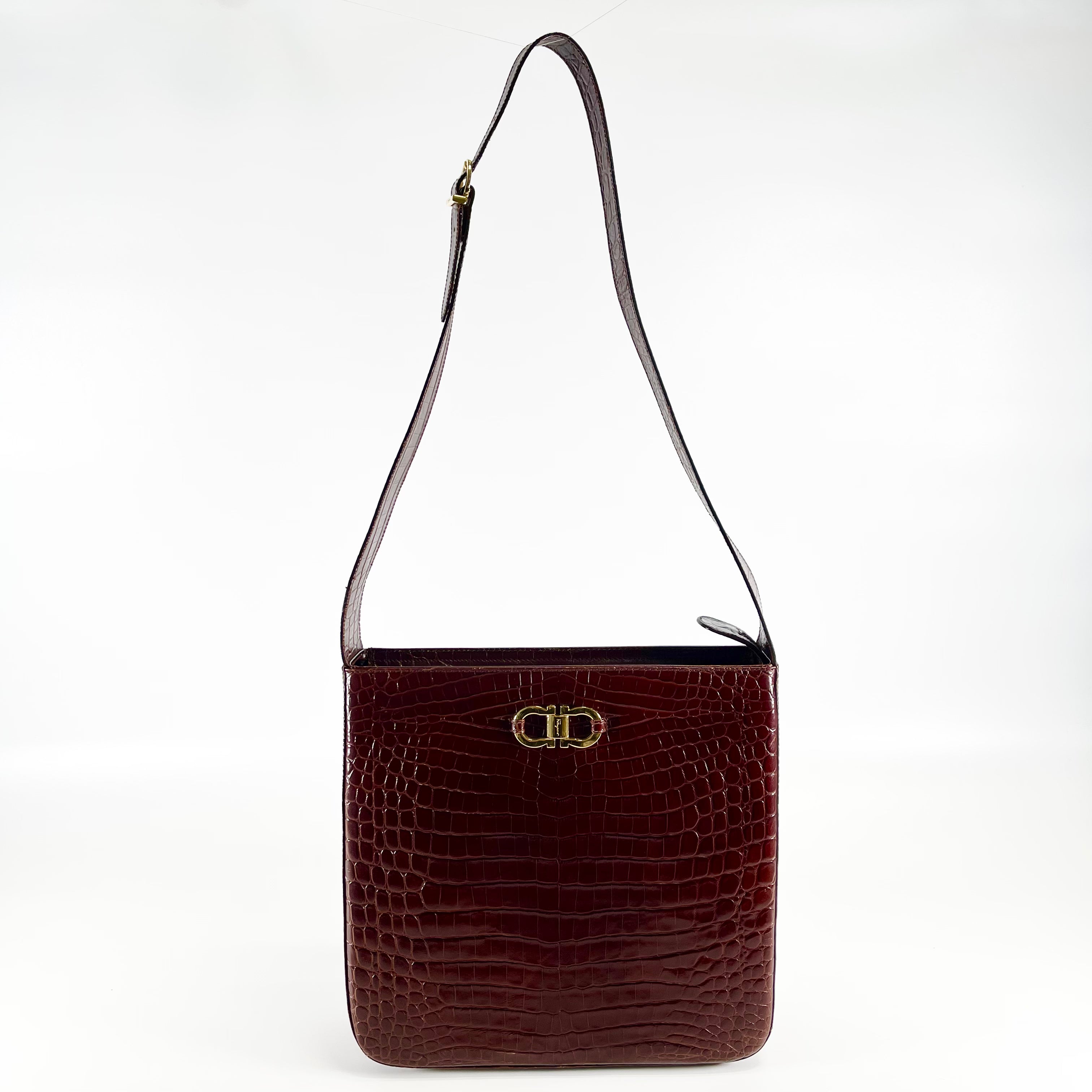 2602 secondhand Ferragamo Gancini Shoulder bag