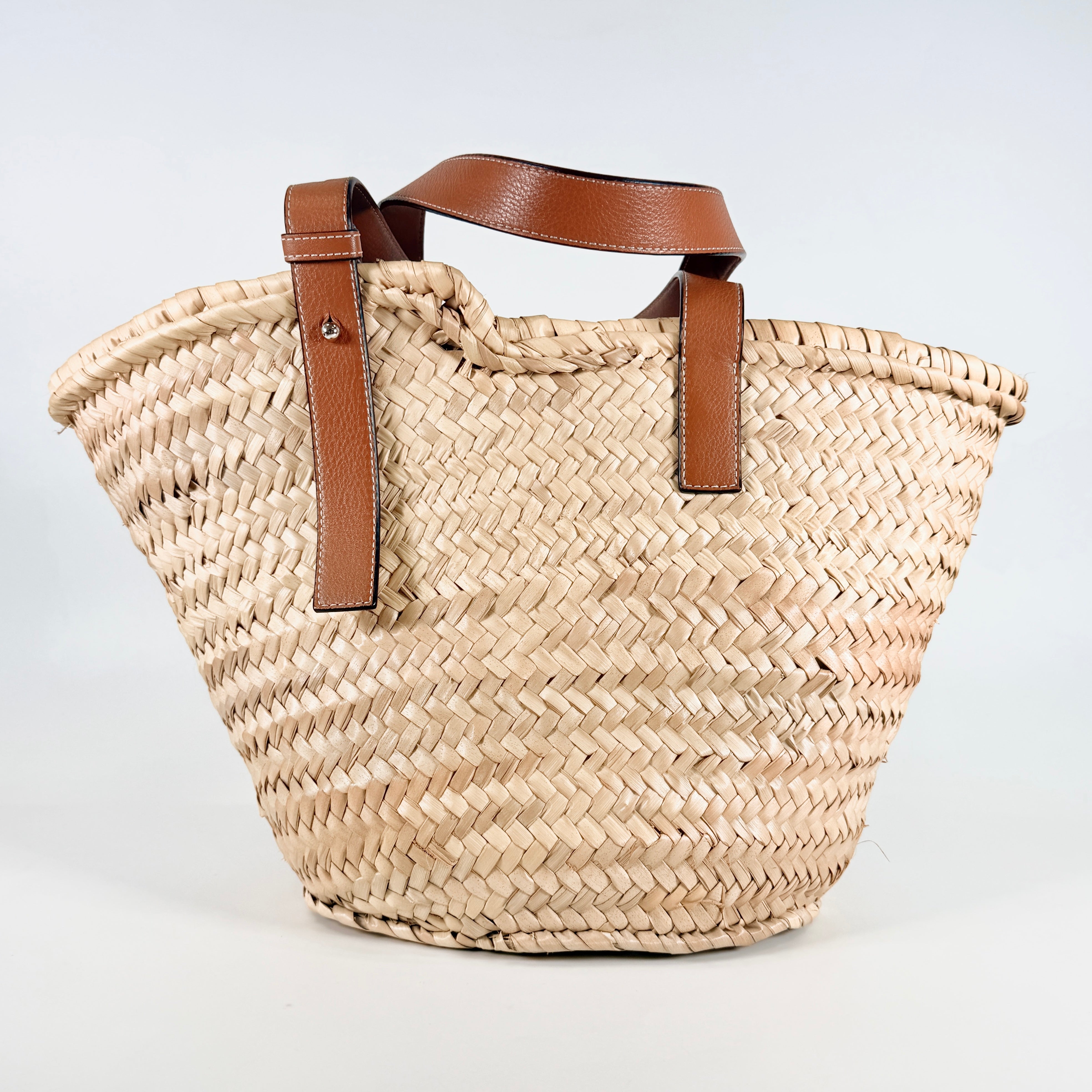 2607 secondhand LOEWE basket