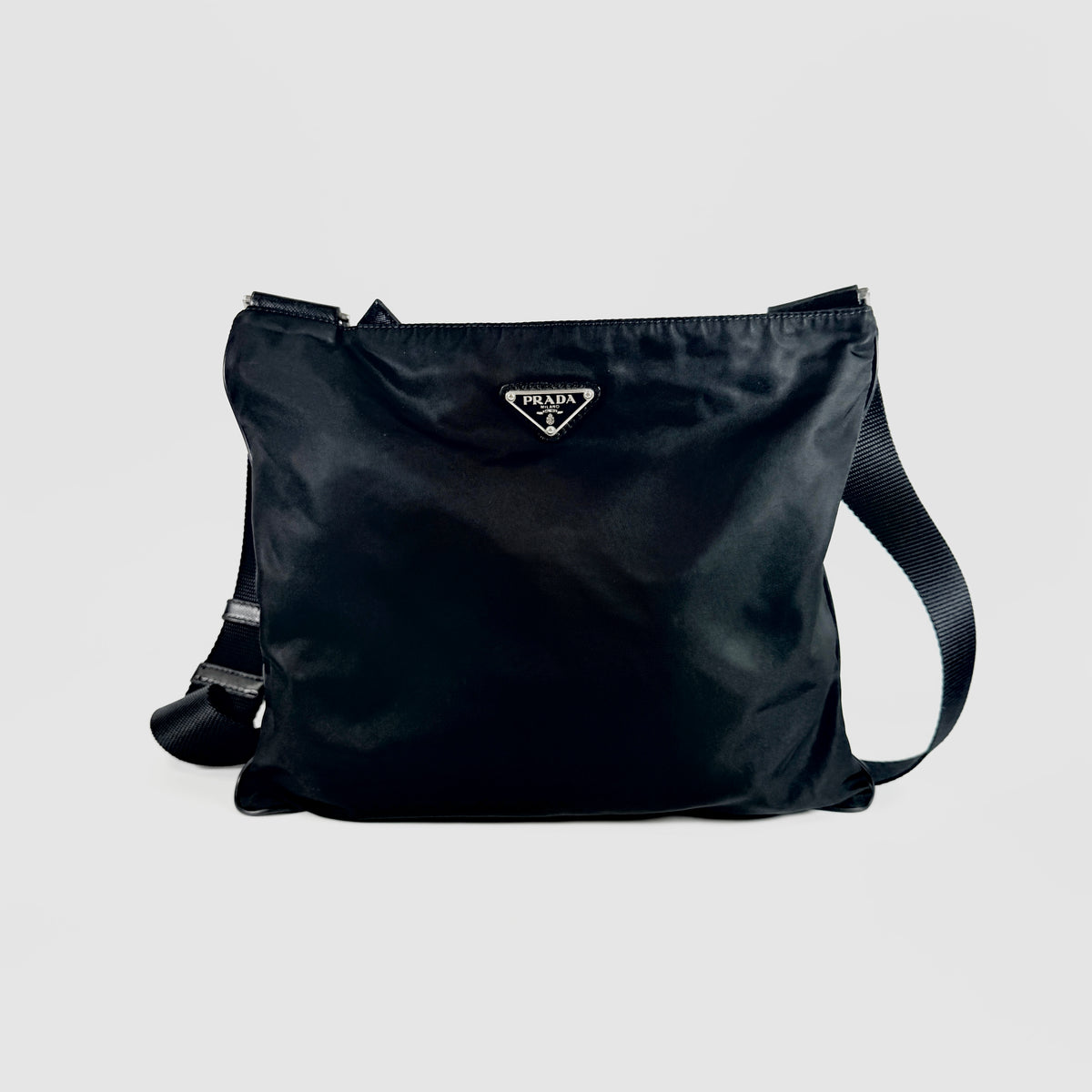 2606 secondhand PRADA nylon Shoulder bag