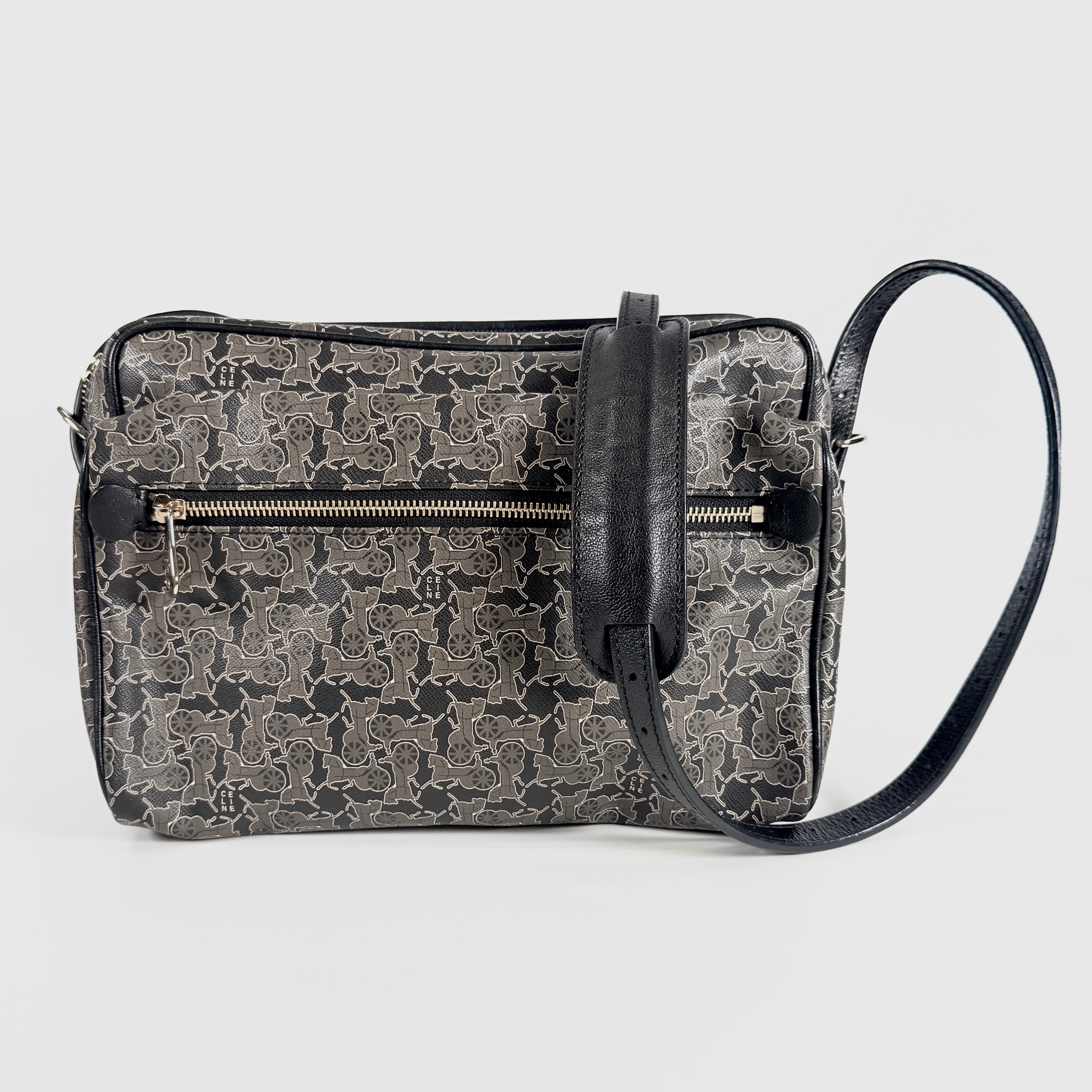 2607 secondhand CELINE Shoulder bag