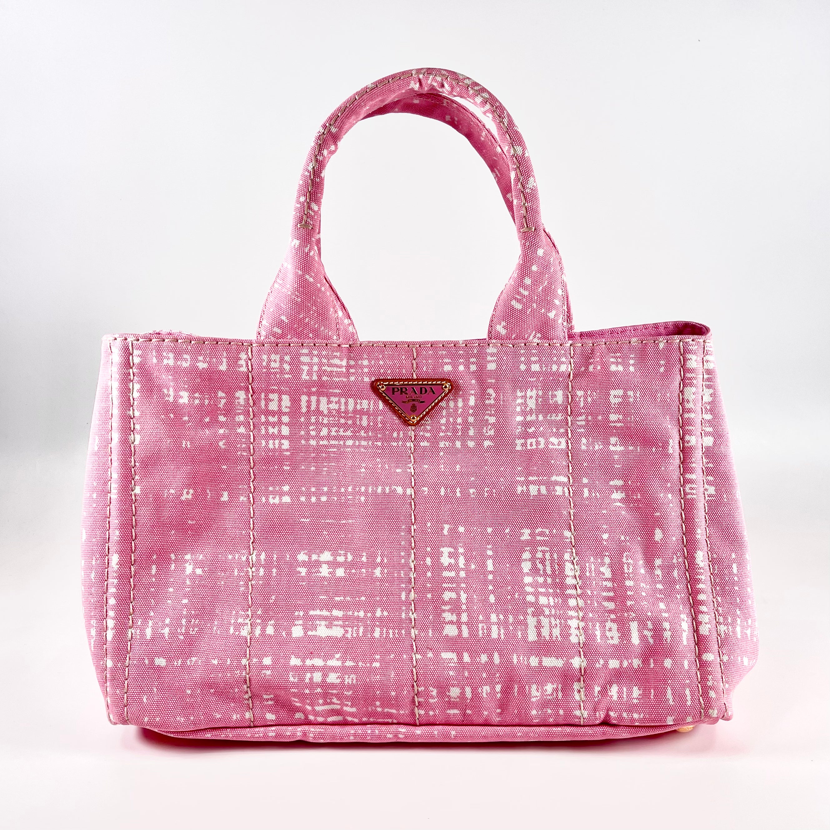 2602 secondhand PRADA Canapa