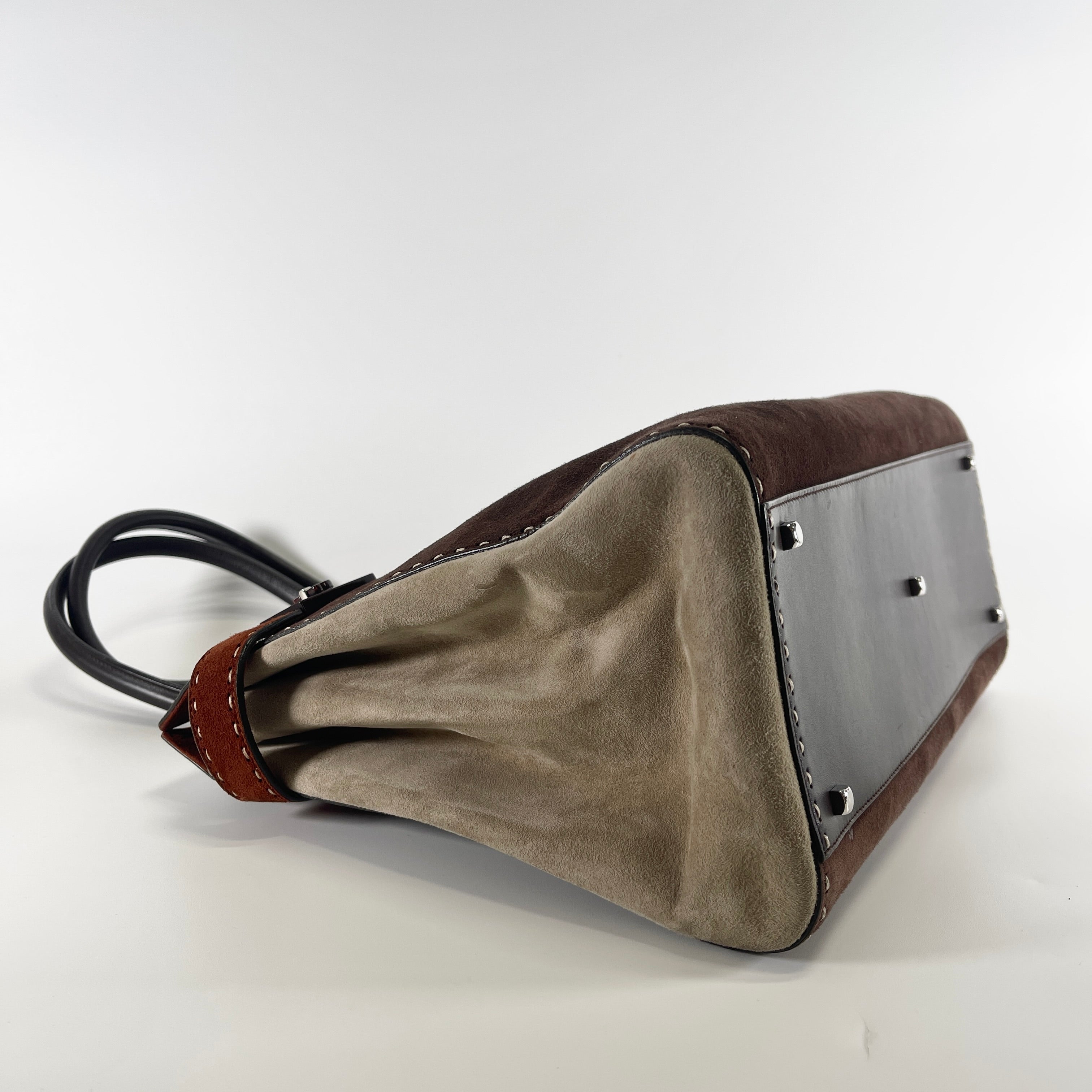 2606 secondhand Ferragamo suede hand bag