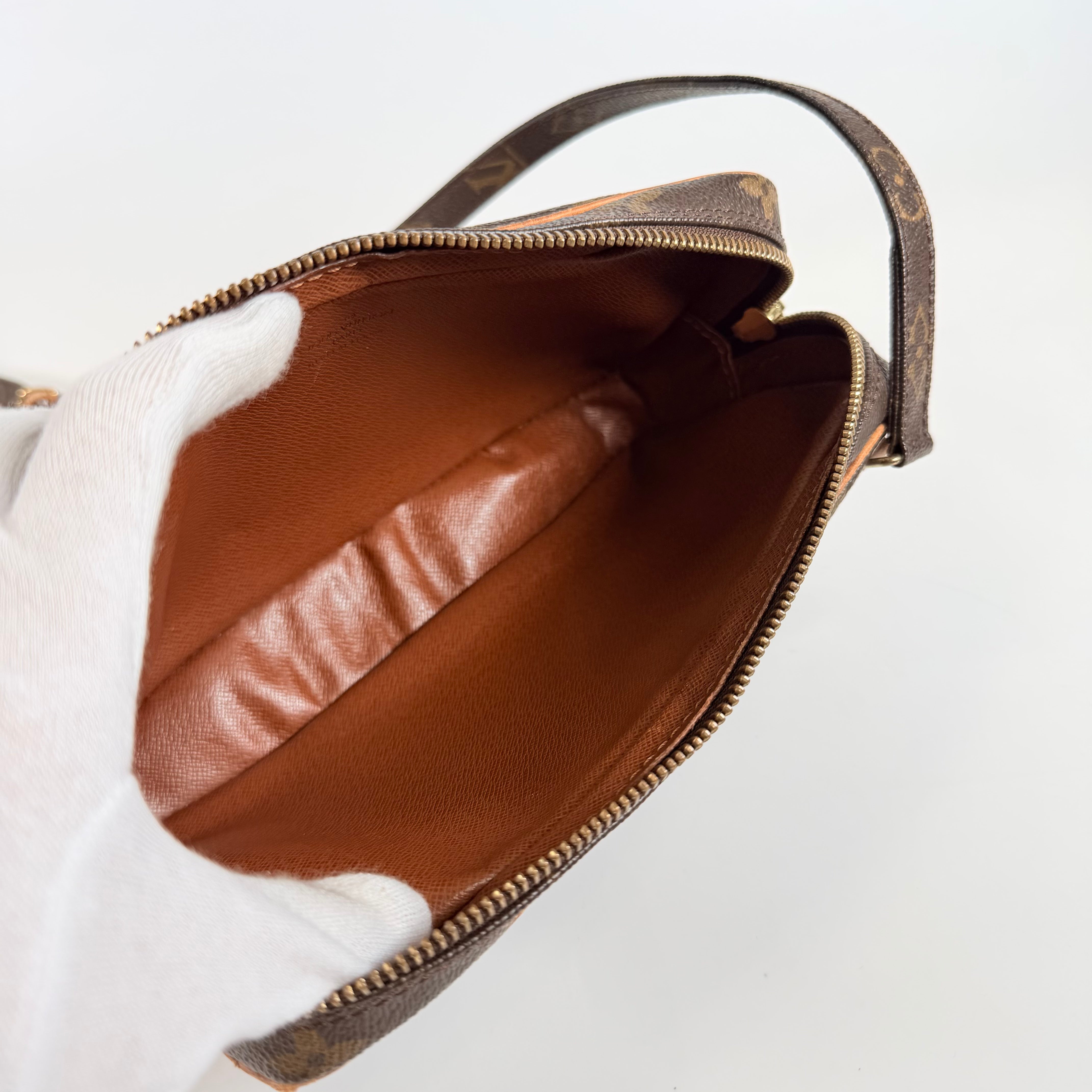 2606 secondhand LV bag / others Marly Bandouliere Monogram