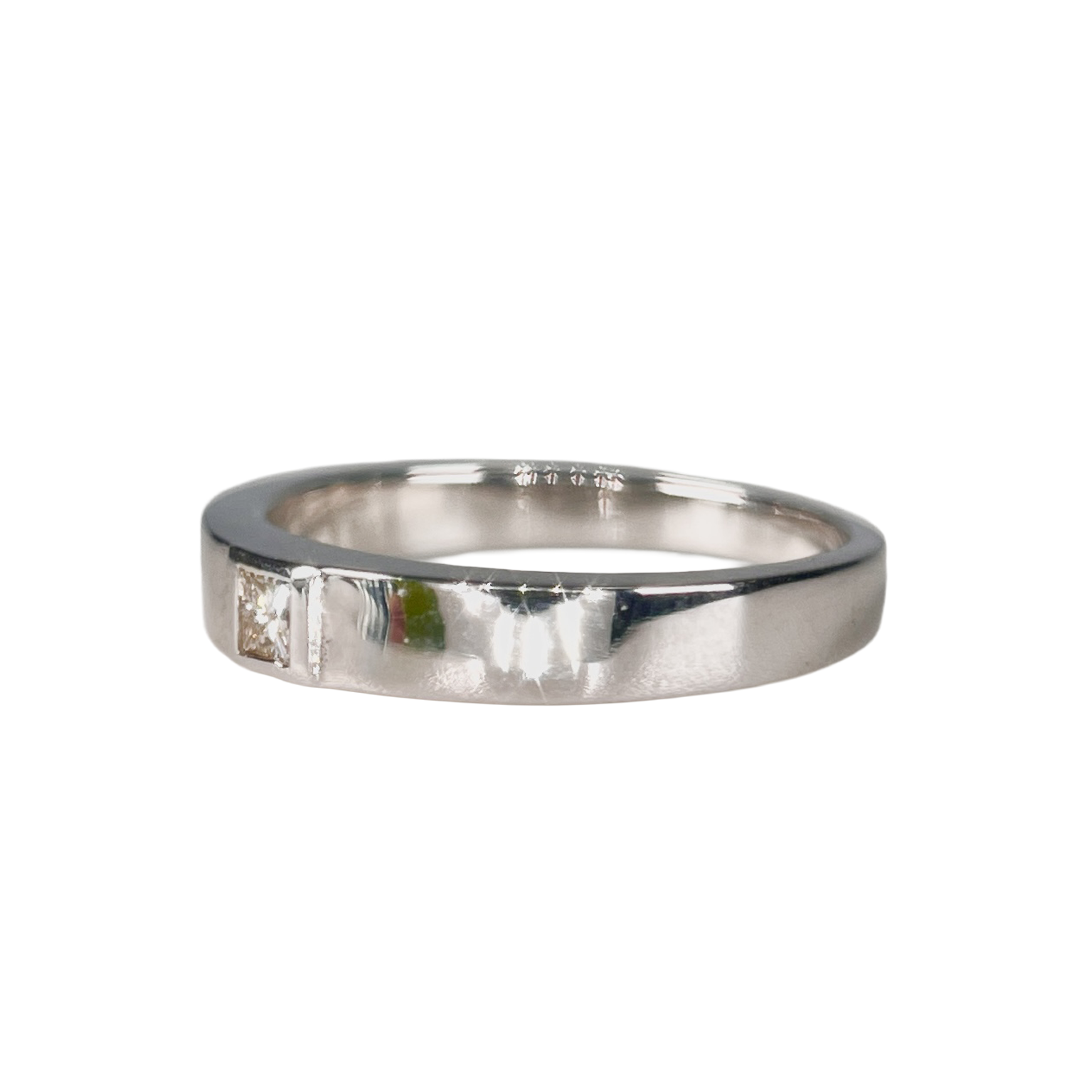 2603 secondhand K18WG D0.06ct 3.05g
