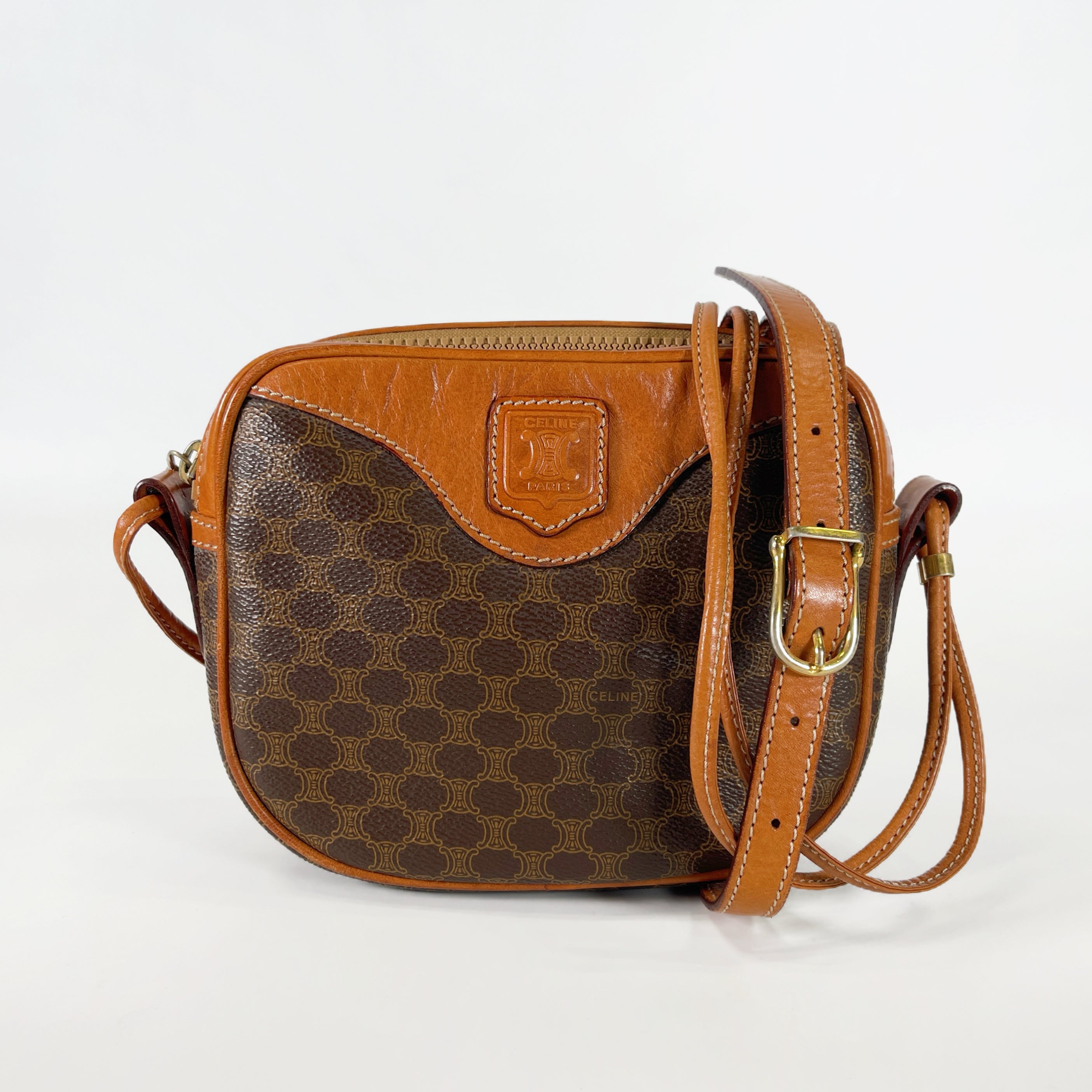 2603 secondhand CELINE Macadam Shoulder bag