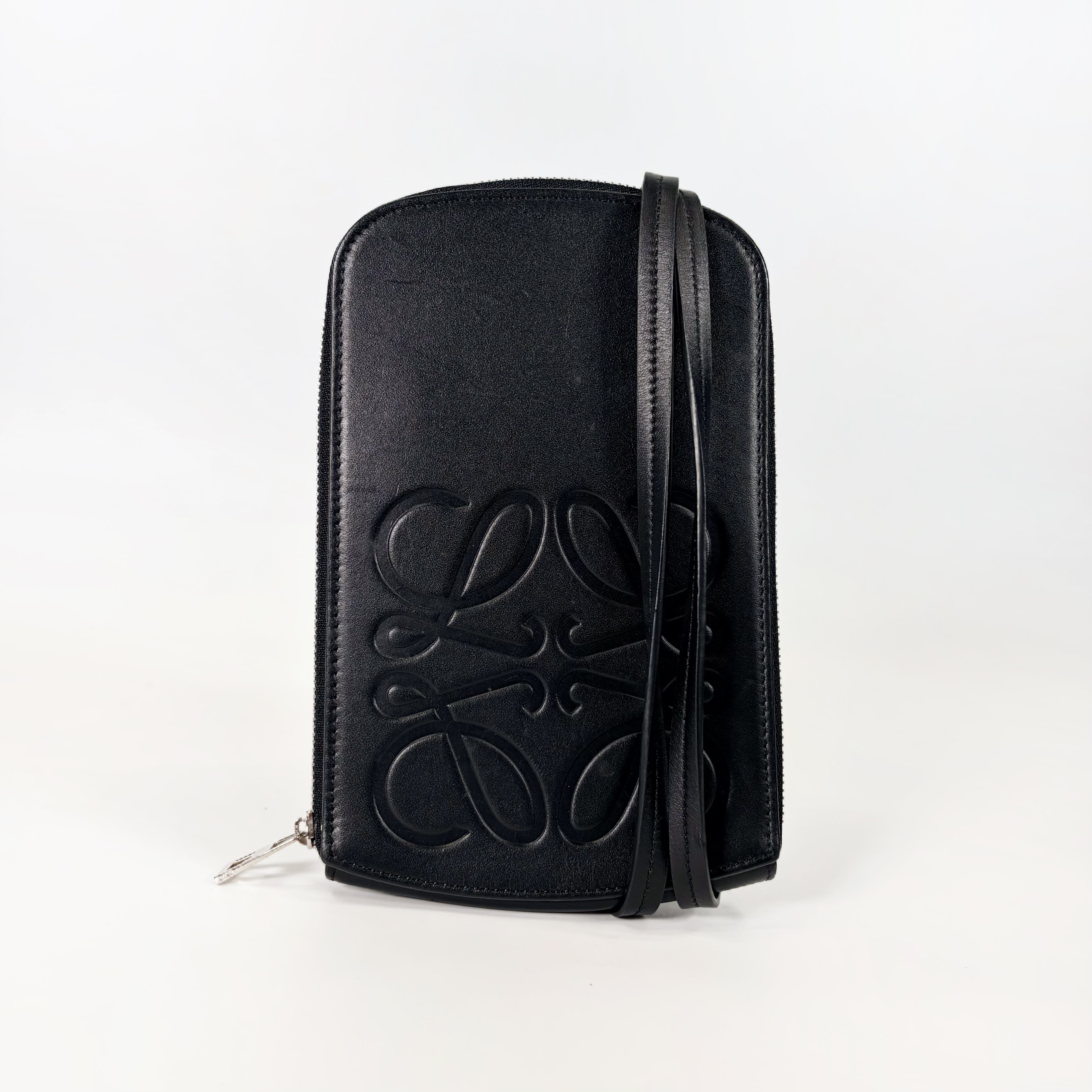2604 secondhand LOEWE Shoulder bag