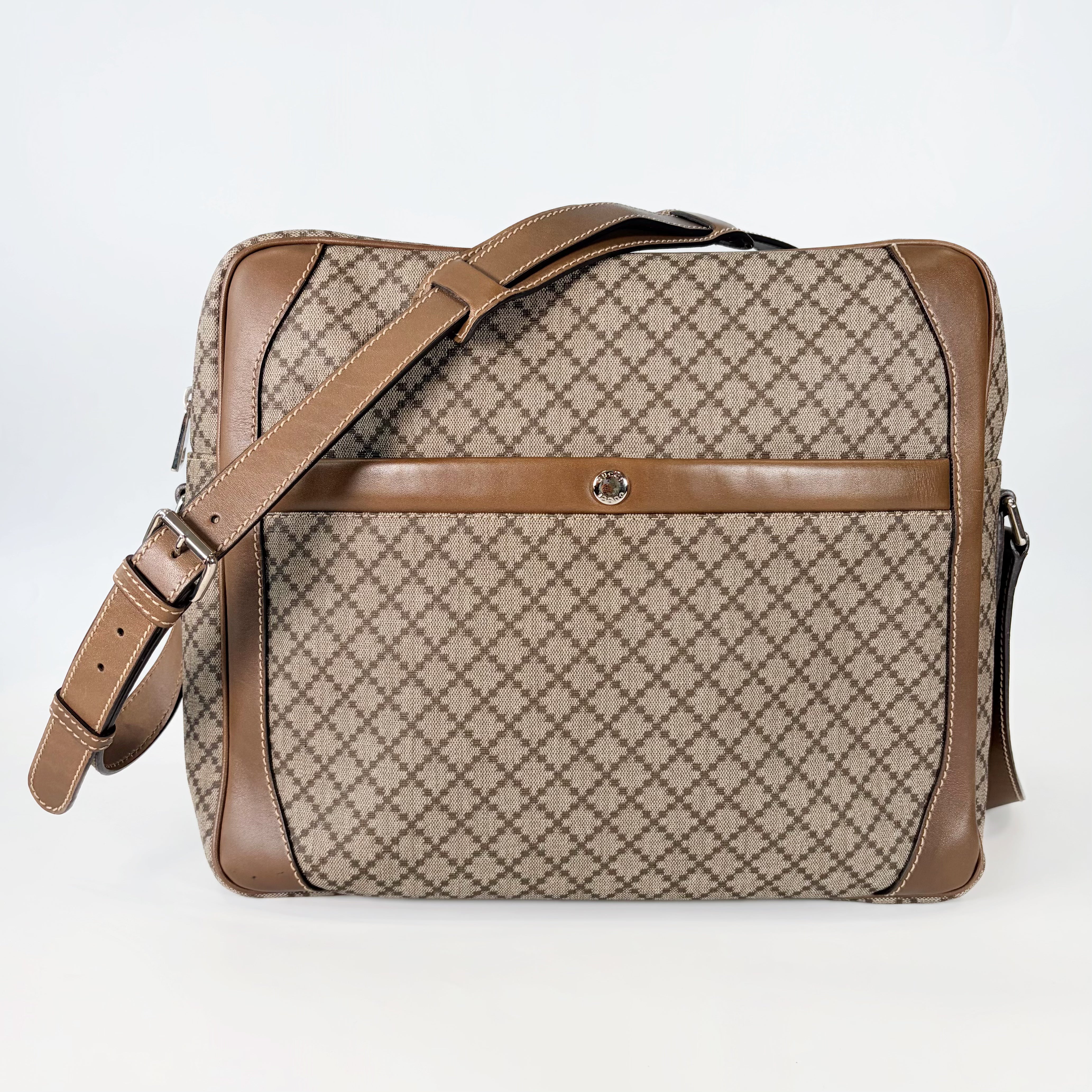 2604 secondhand GUCCI Diamante Messenger Shoulder bag