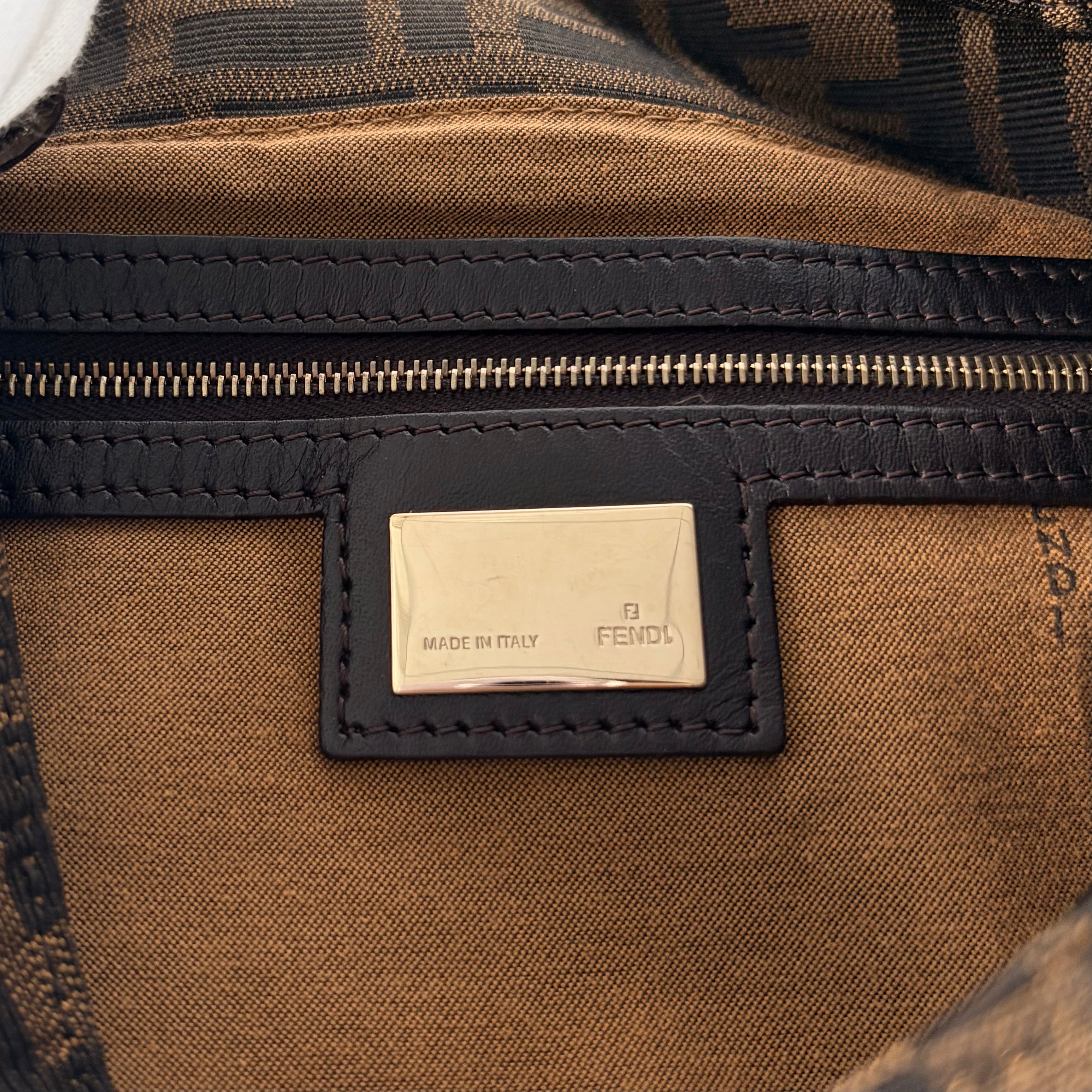 2604 secondhand FENDI Zucca bag