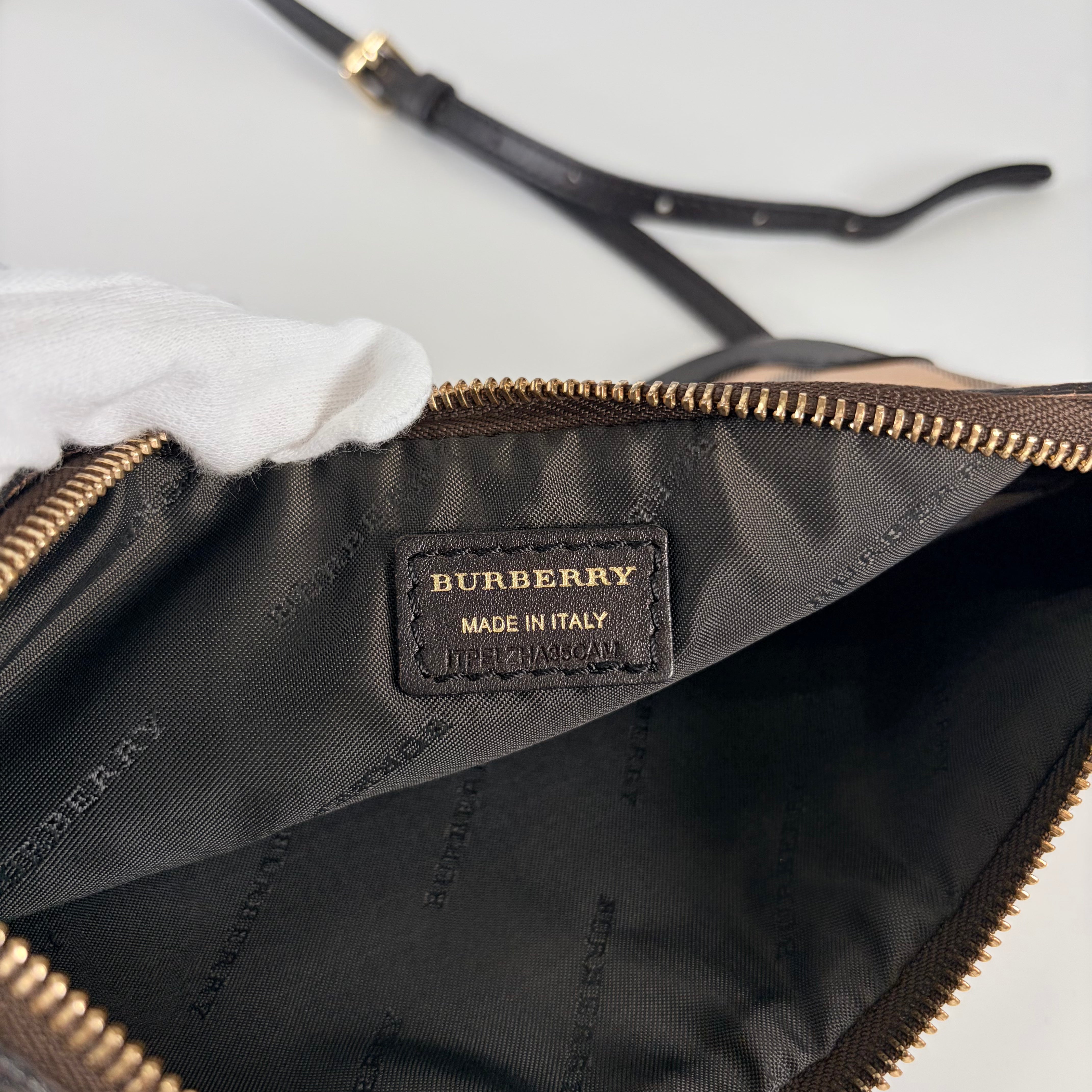 2605 secondhand BURBERRY Shoulder bag