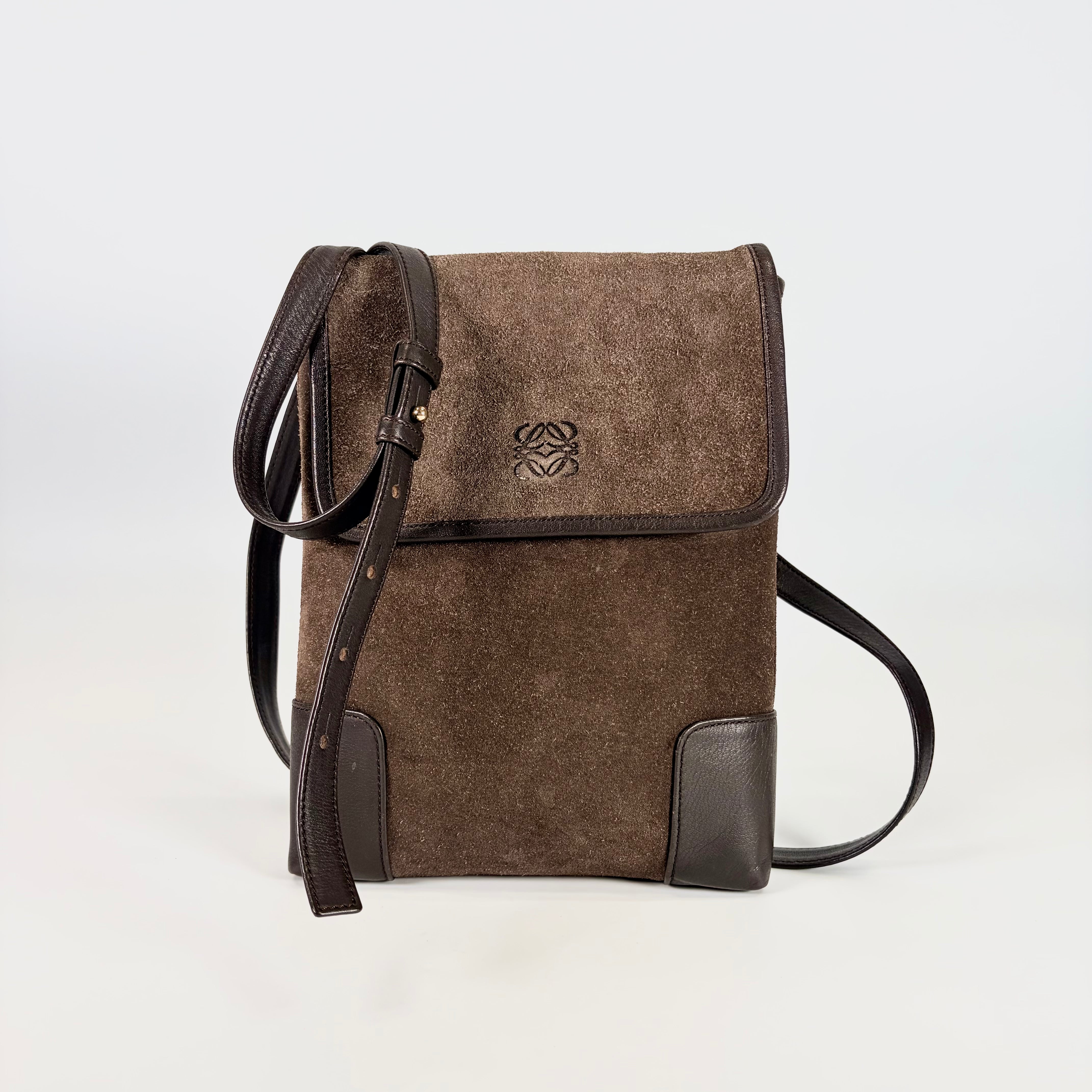 2605 secondhand LOEWE suede Shoulder bag