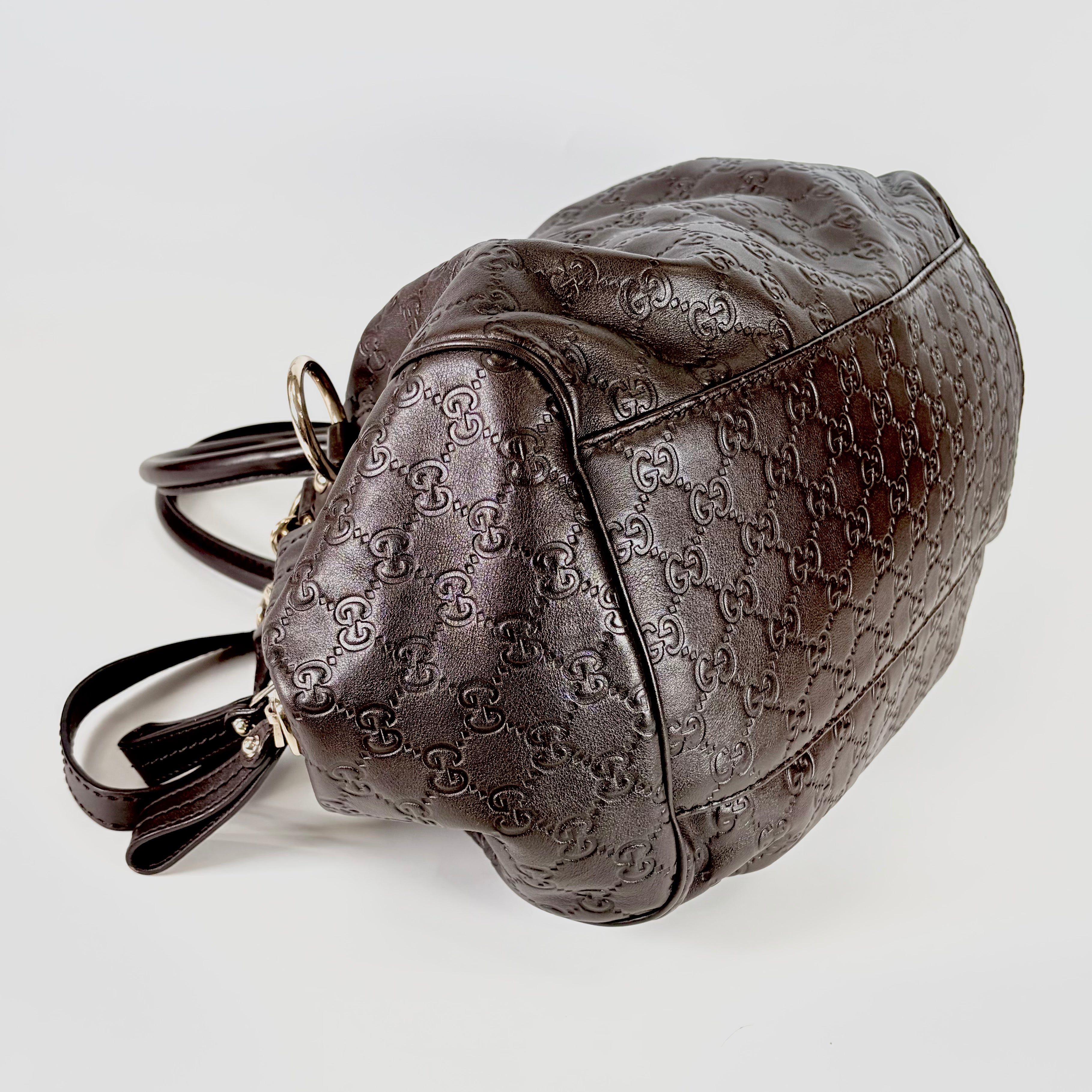 2605 secondhand GUCCI hand bag