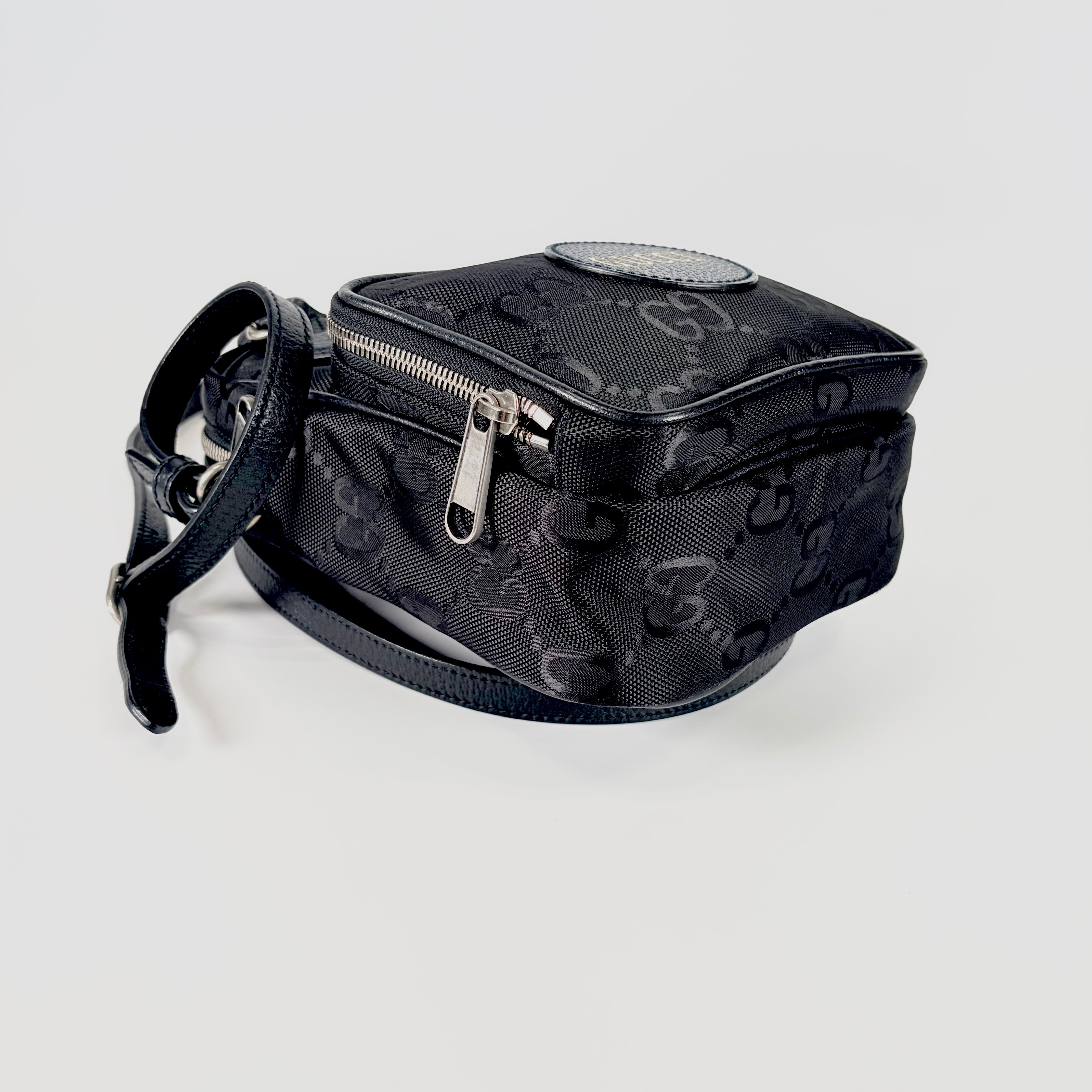 2605 secondhand GUCCI GG canvas Off the Grid 2WAY bag canvas × leather black 625850