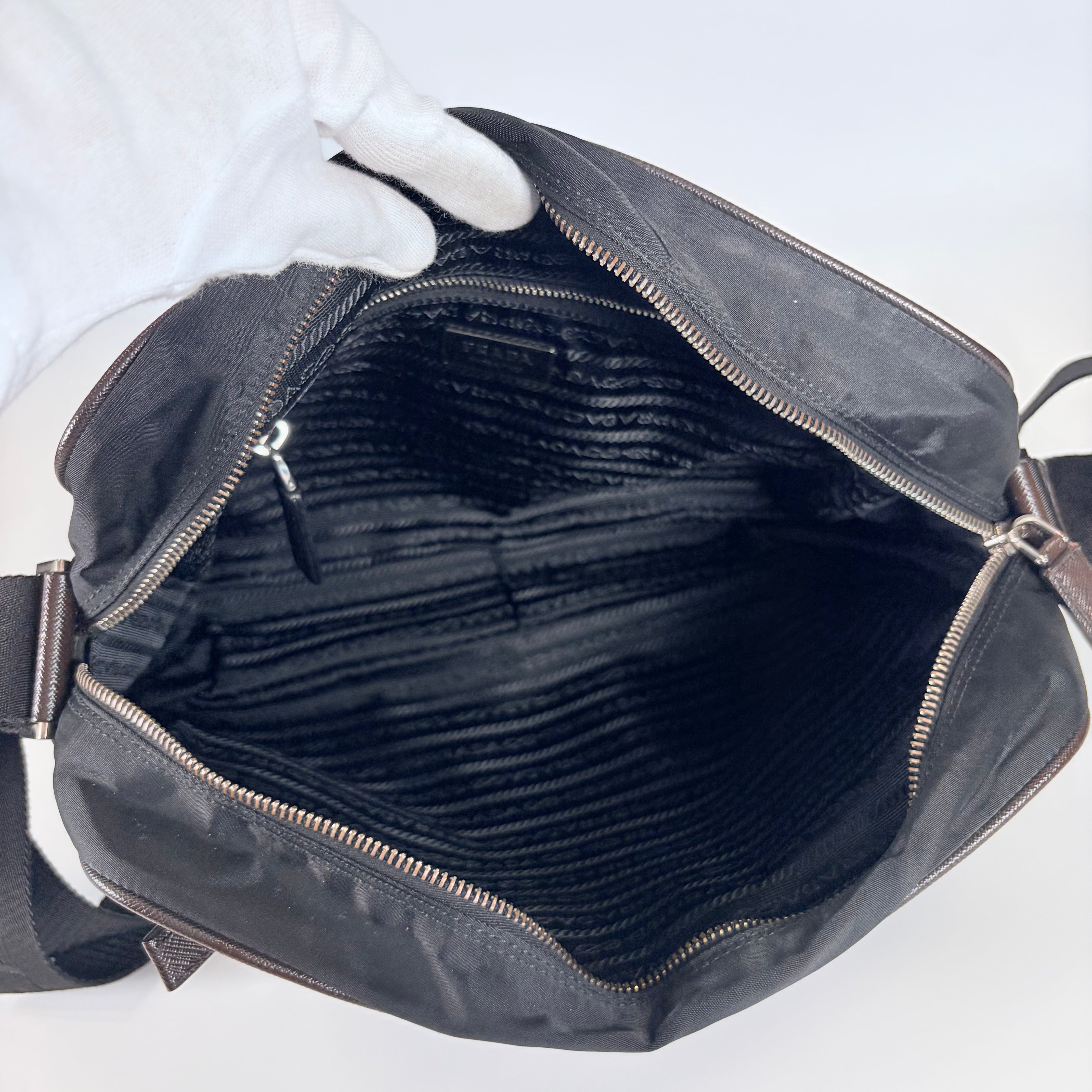 2605 secondhand PRADA Shoulder bag