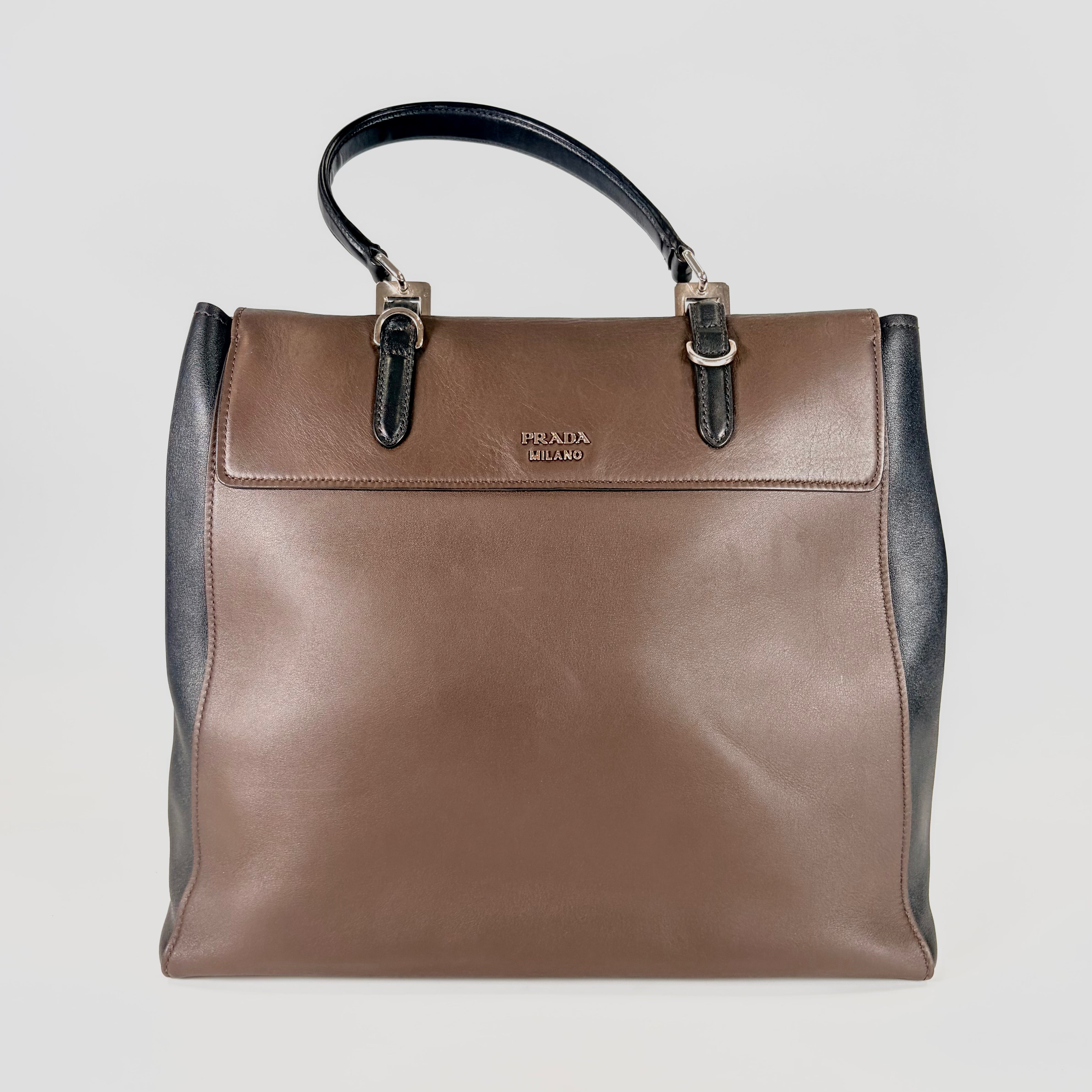2605 secondhand PRADA Tote Bag