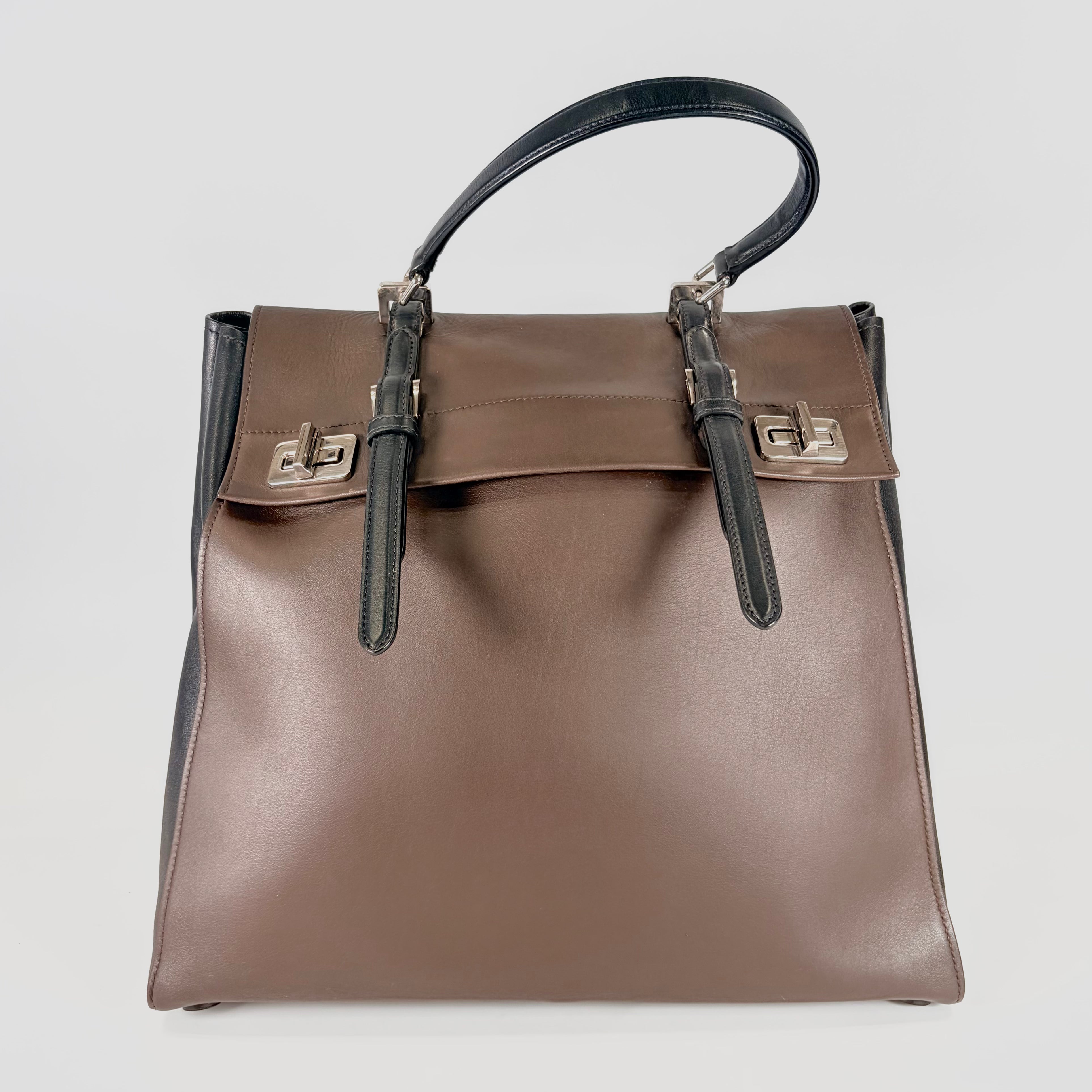 2605 secondhand PRADA Tote Bag