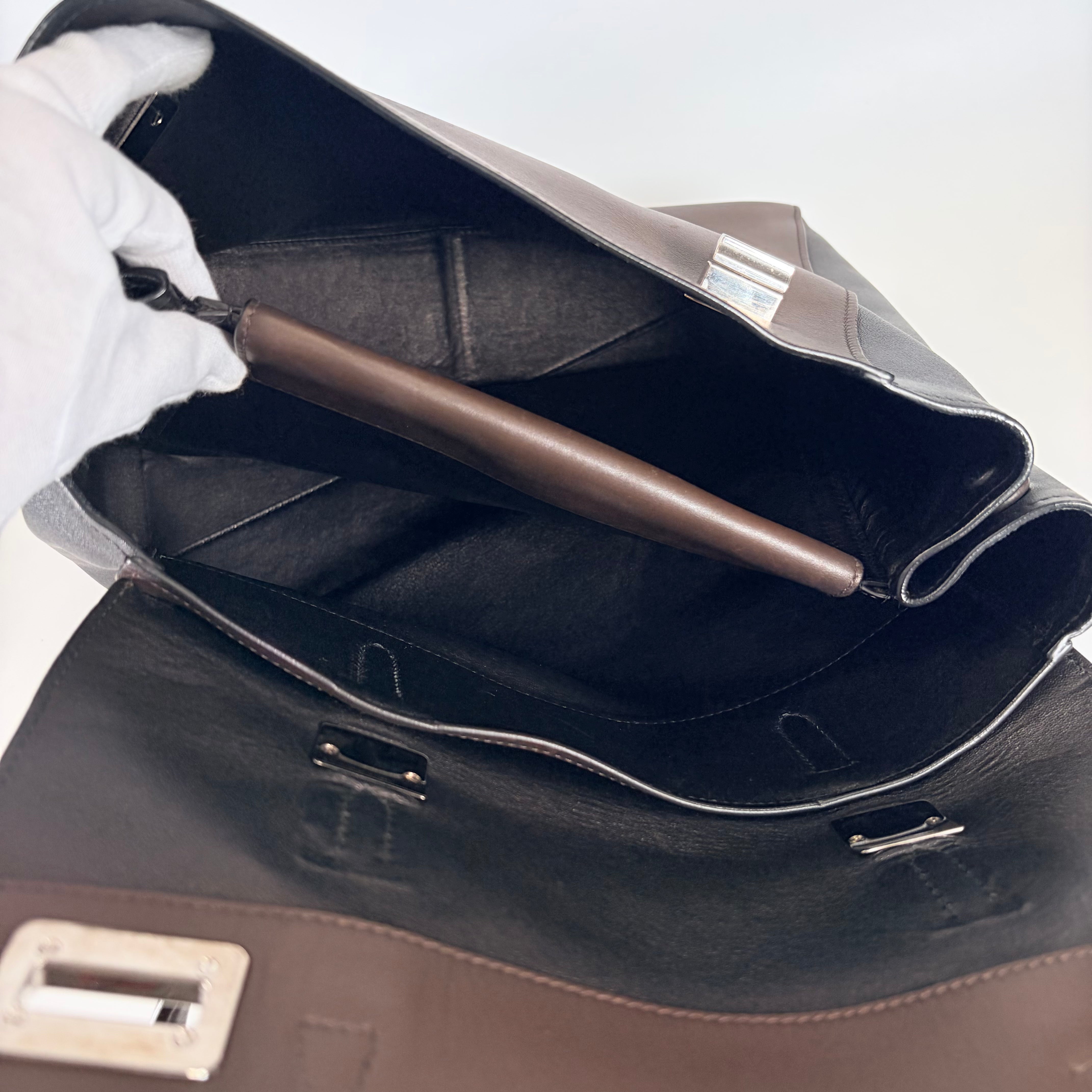 2605 secondhand PRADA Tote Bag