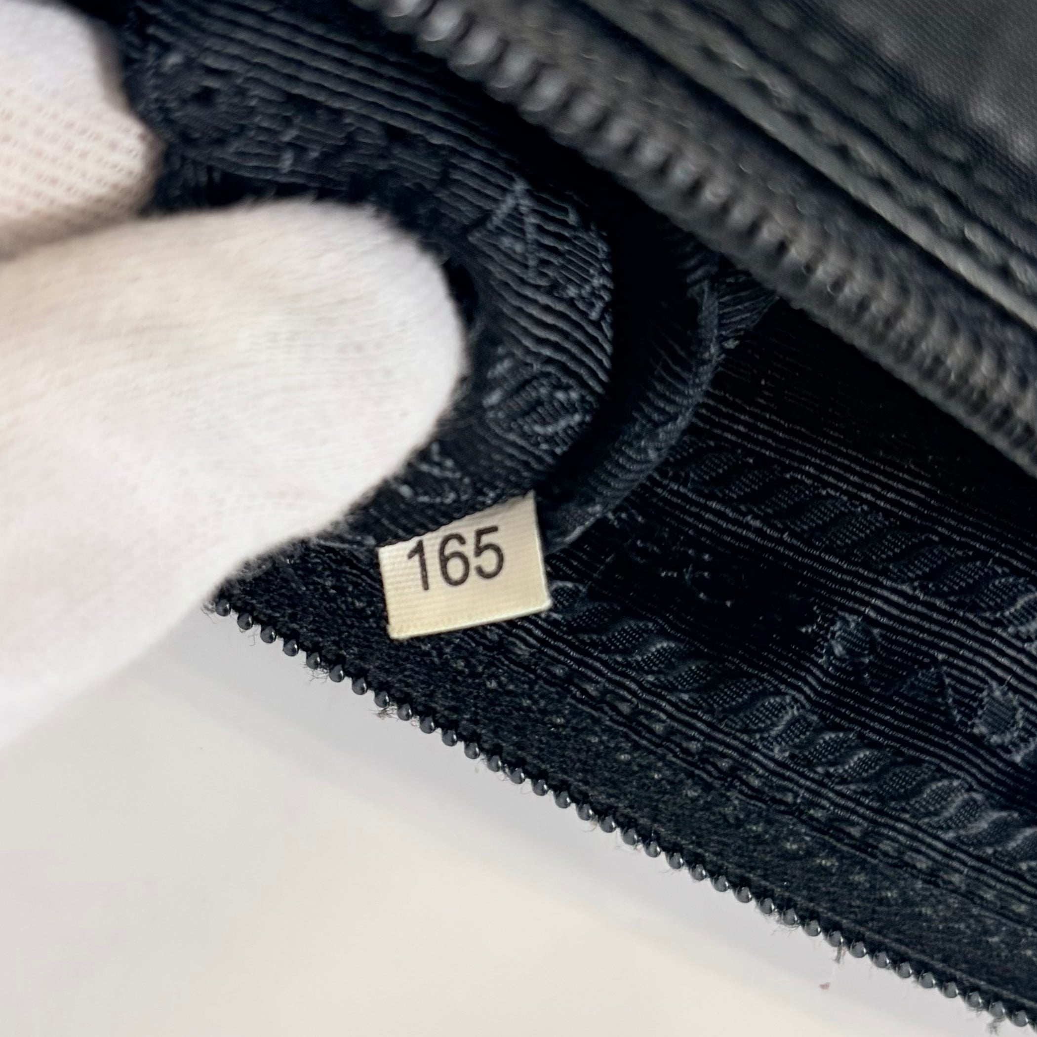 2605 secondhand PRADA Shoulder bag