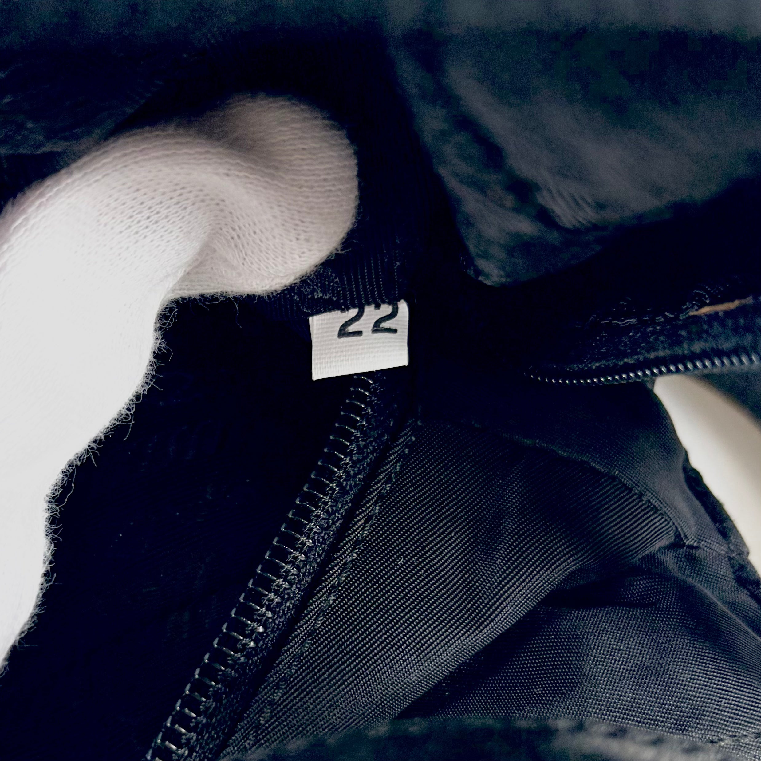 2605 secondhand PRADA nylon hand bag