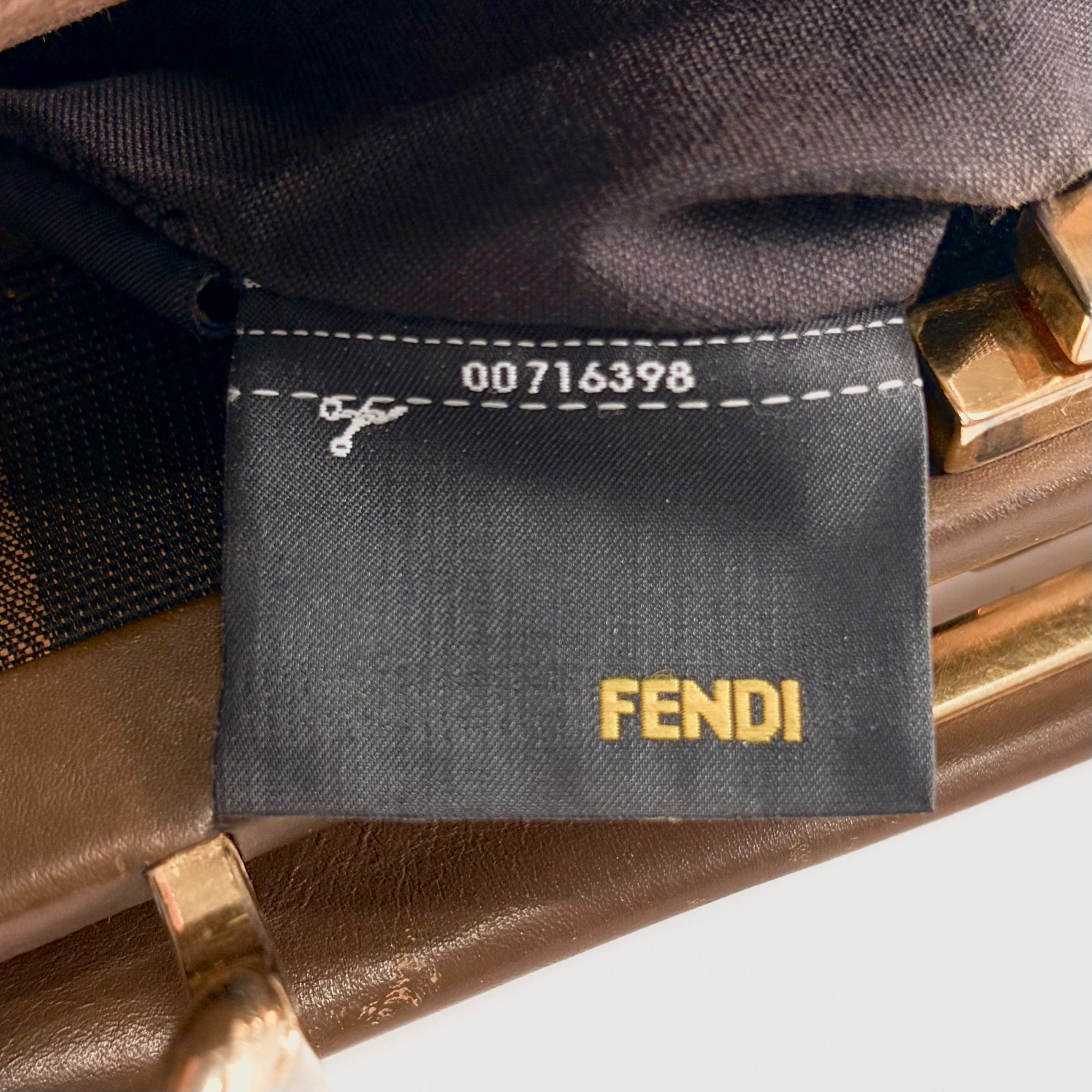 2605 secondhand FENDI Peekaboo 2way bag + 〇