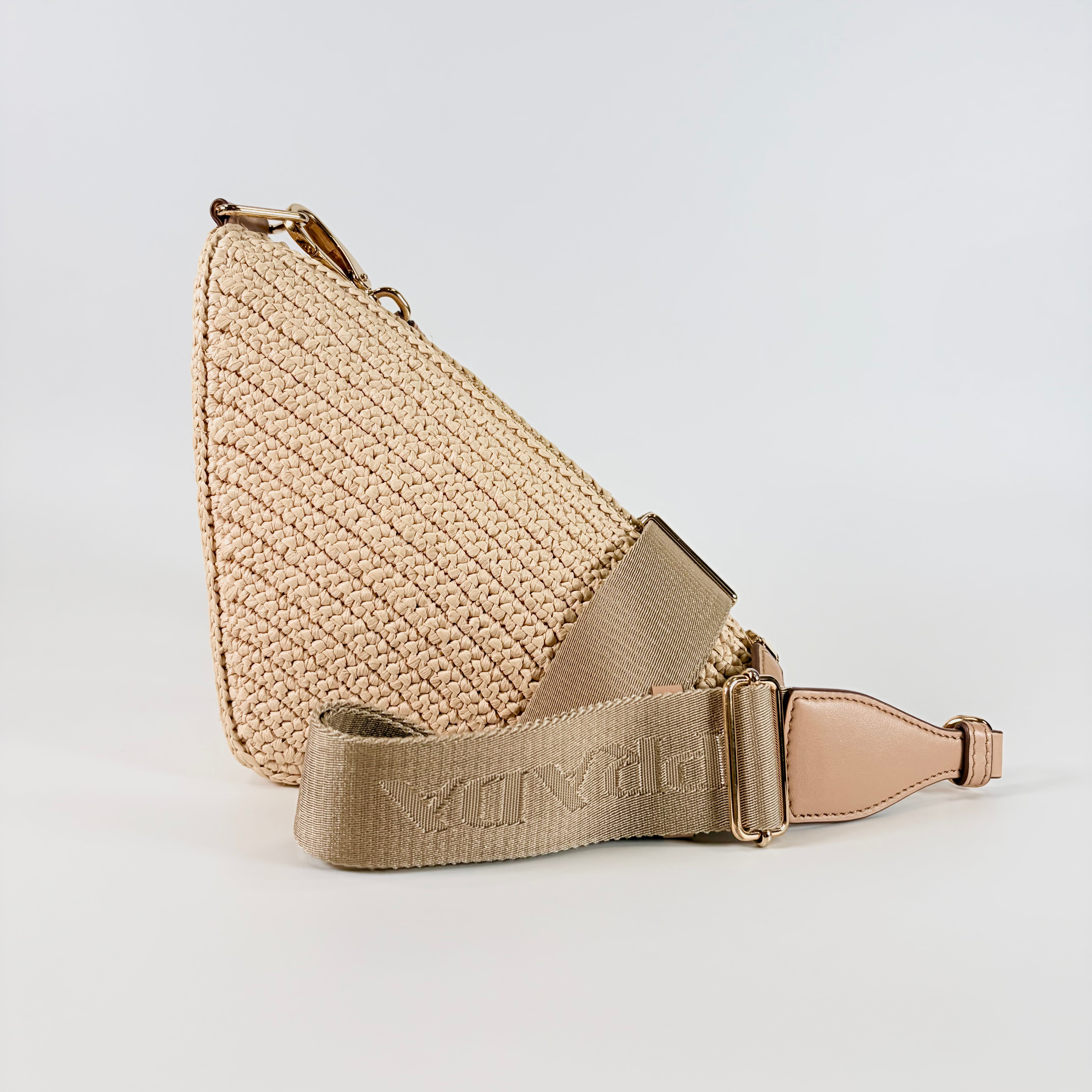 2606 secondhand PRADA shoulder straw