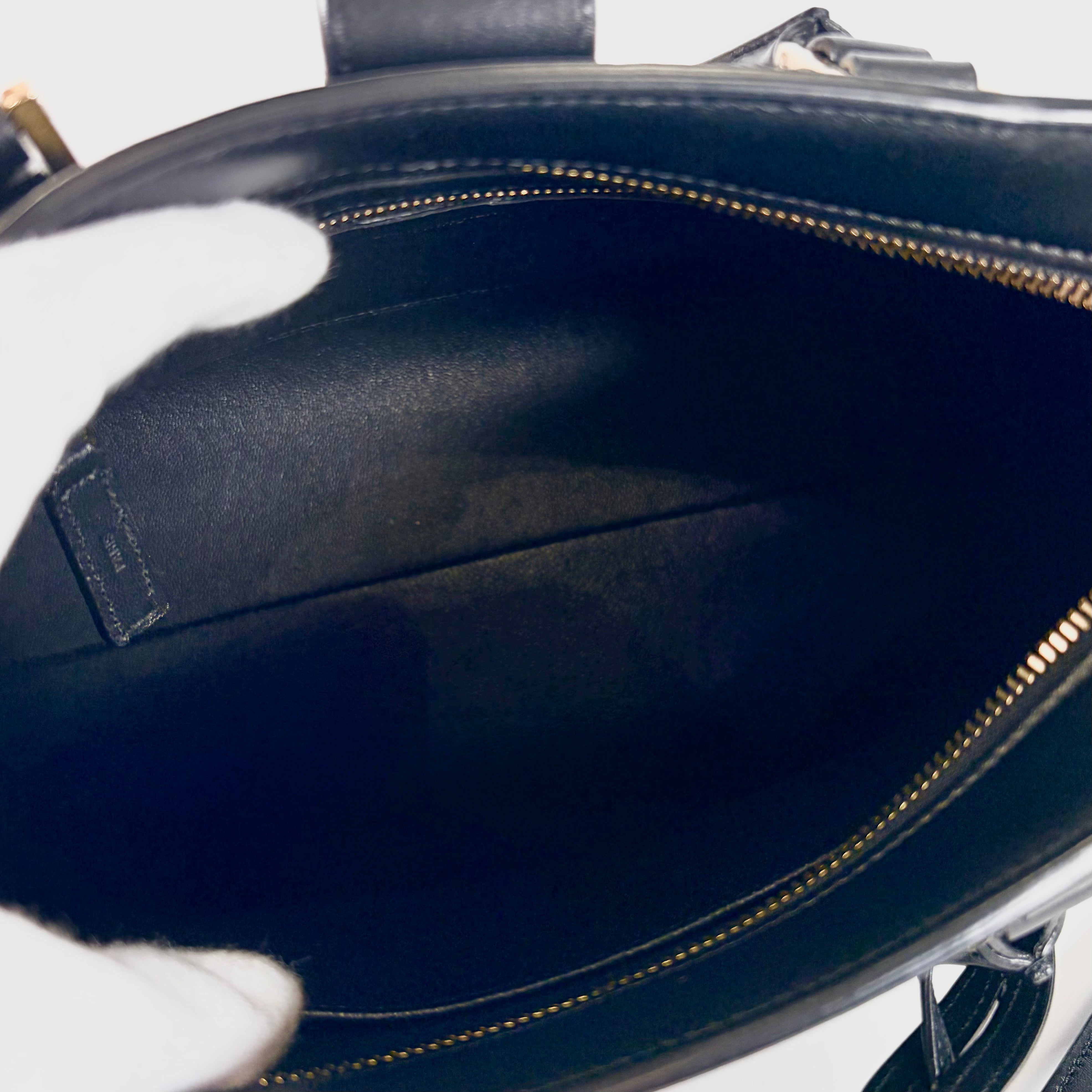 2605 secondhand SAINTLAURENT black