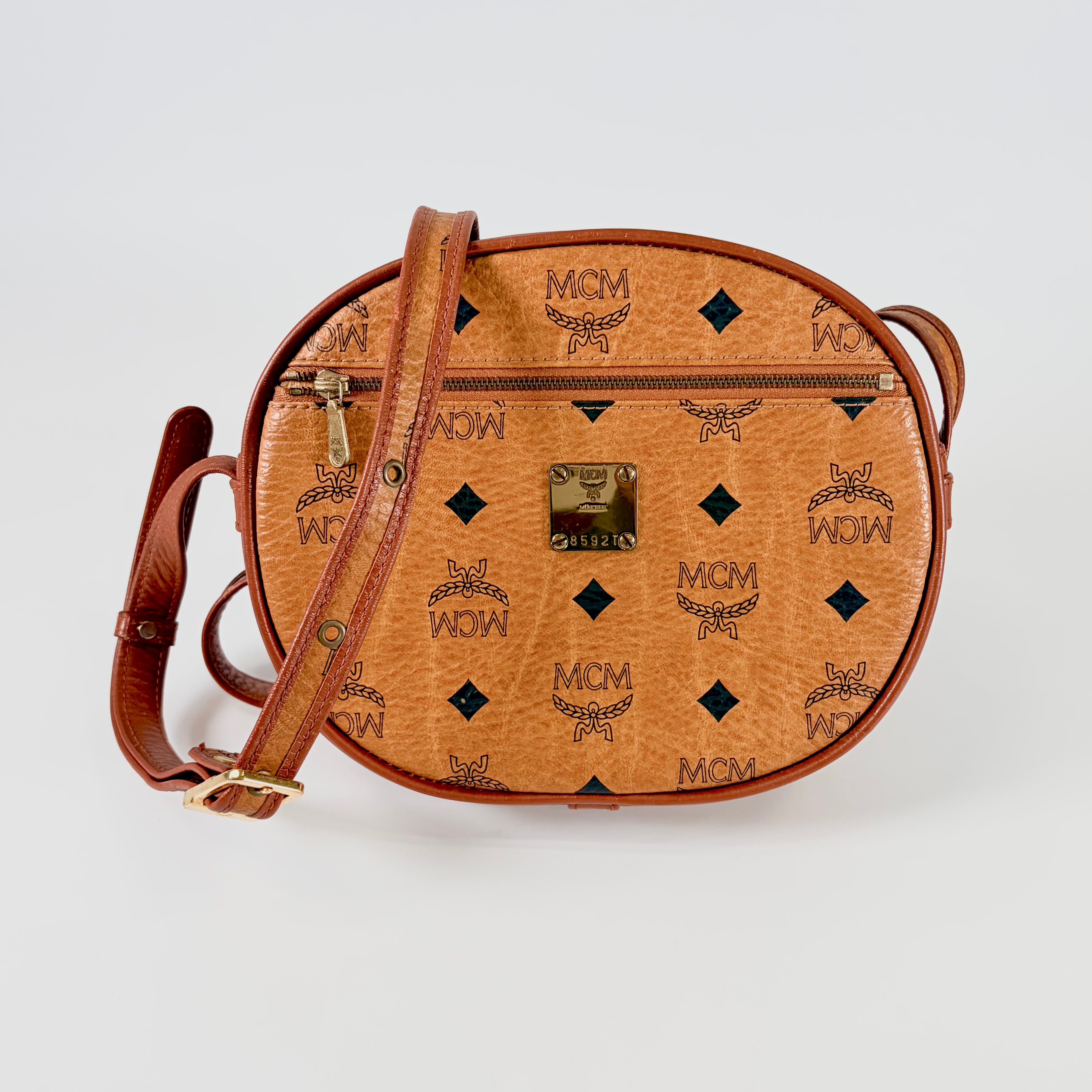 2605 secondhand MCM Shoulder bag