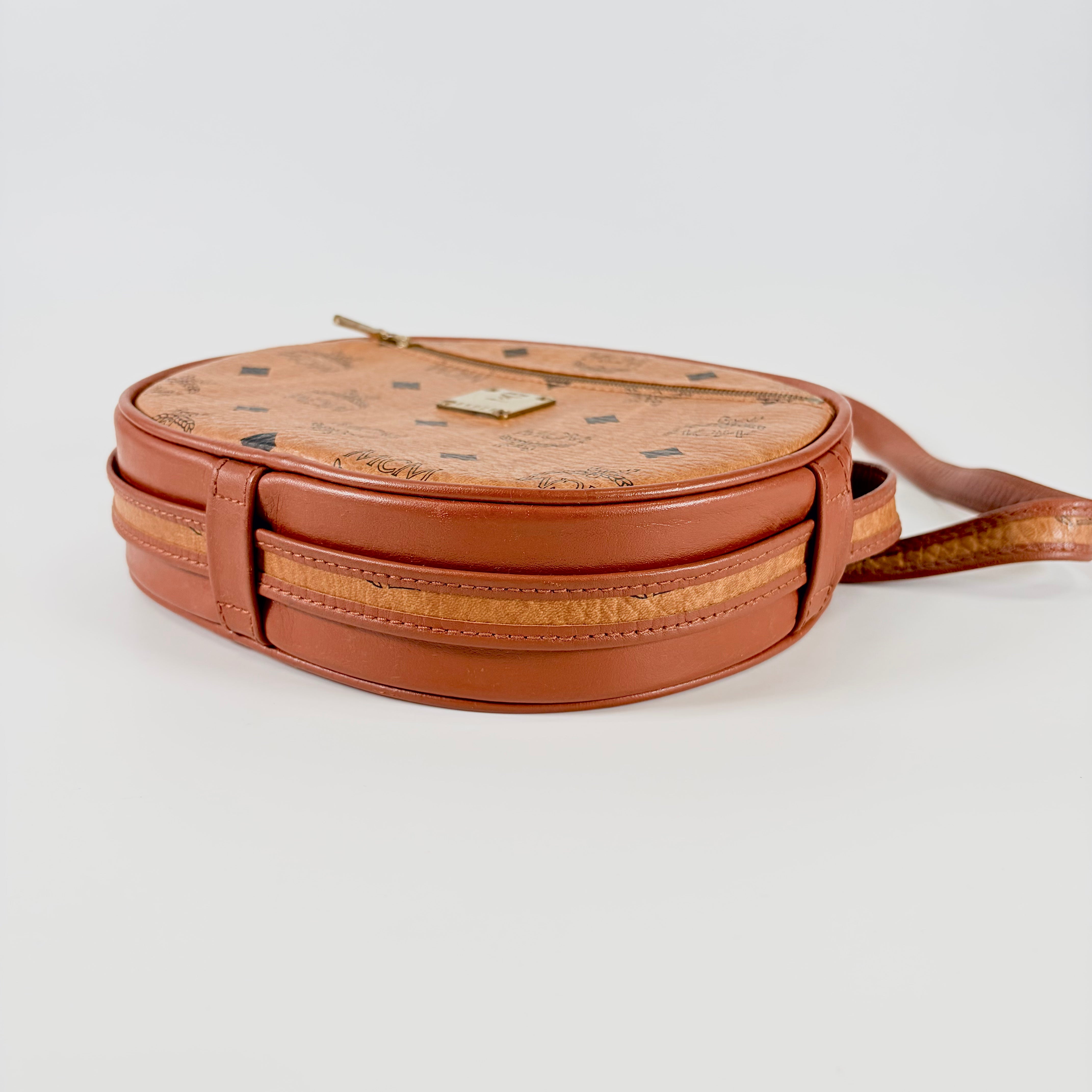 2605 secondhand MCM Shoulder bag