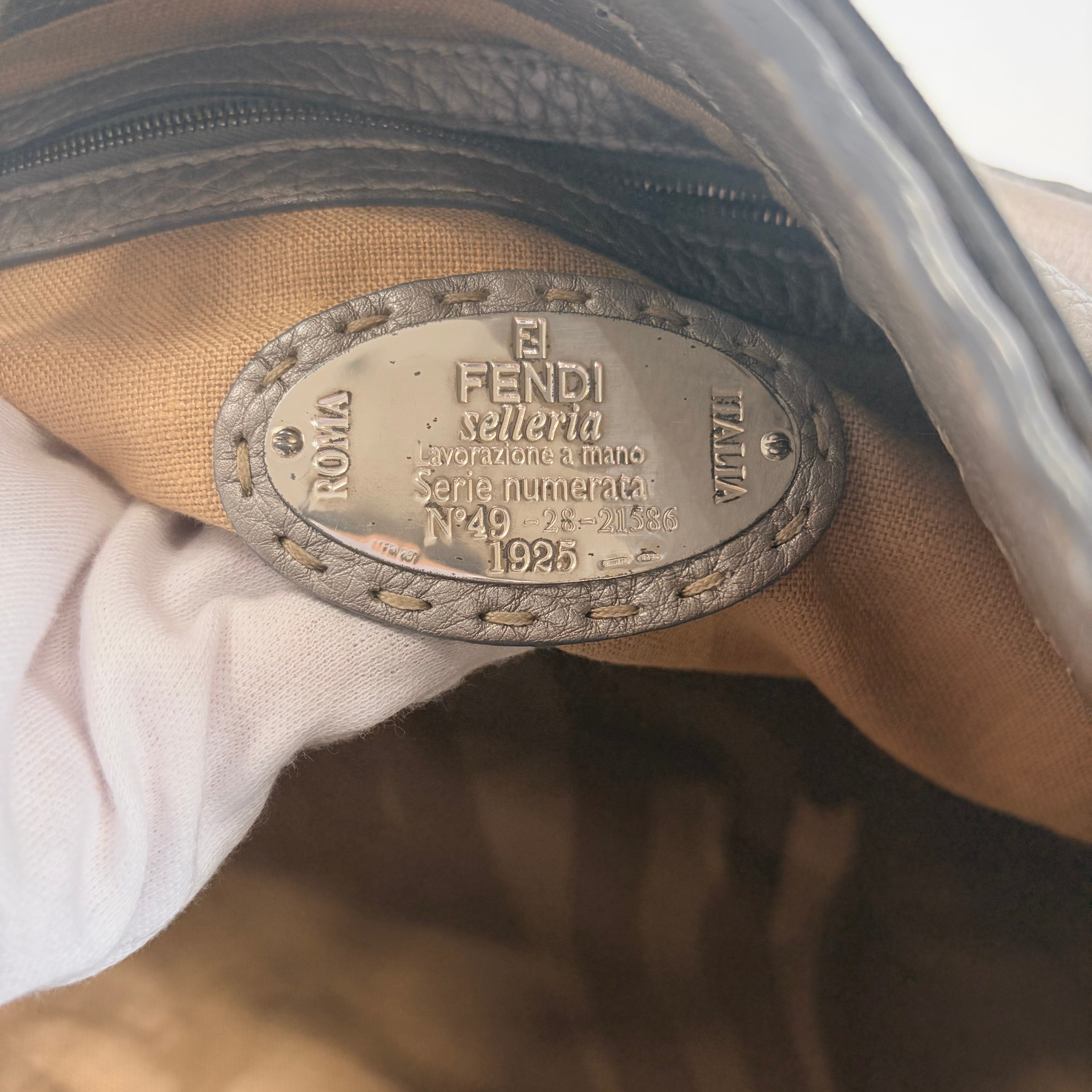 2606 secondhand FENDI Selleria hand bag