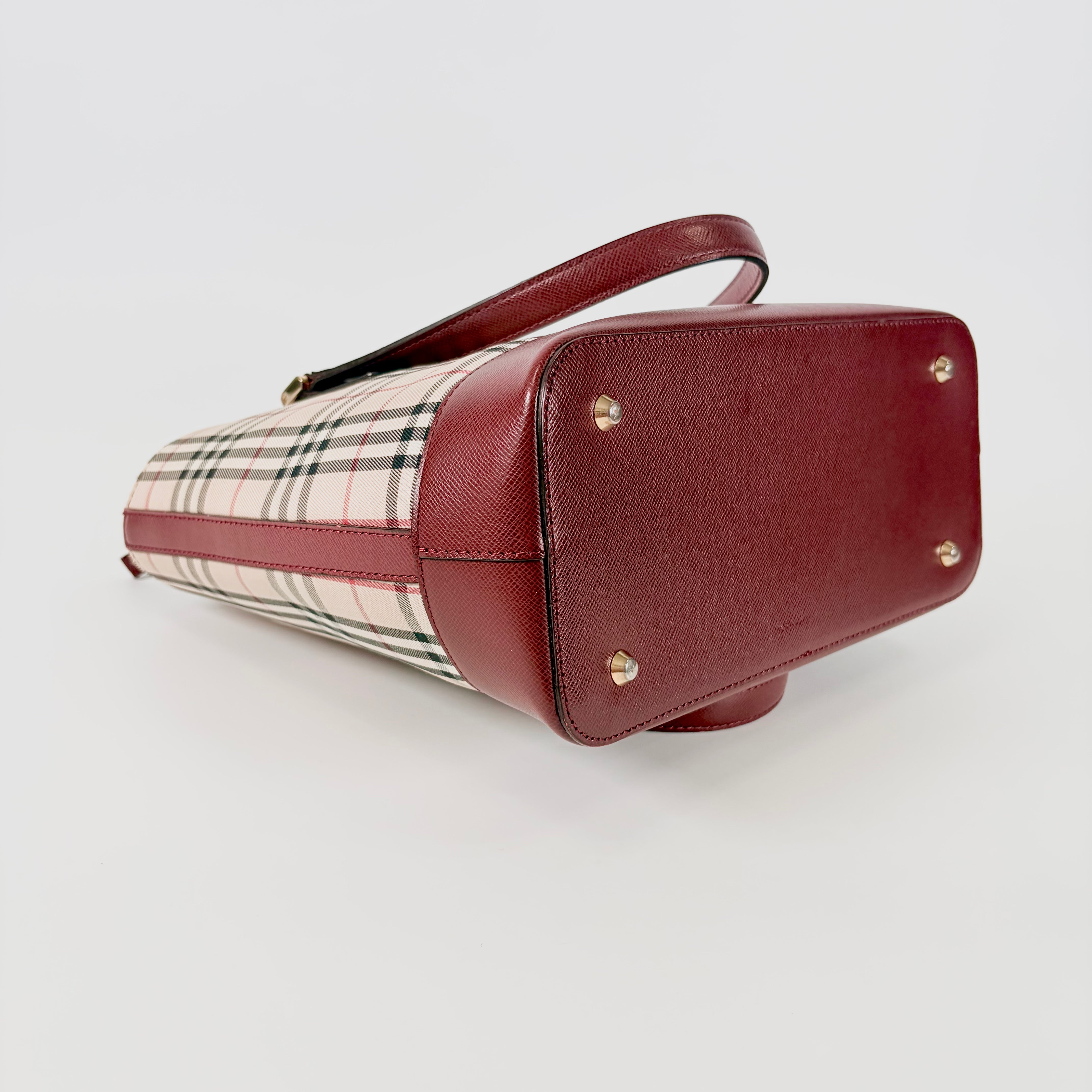 2605 secondhand BURBERRY Nova Check Shoulder bag