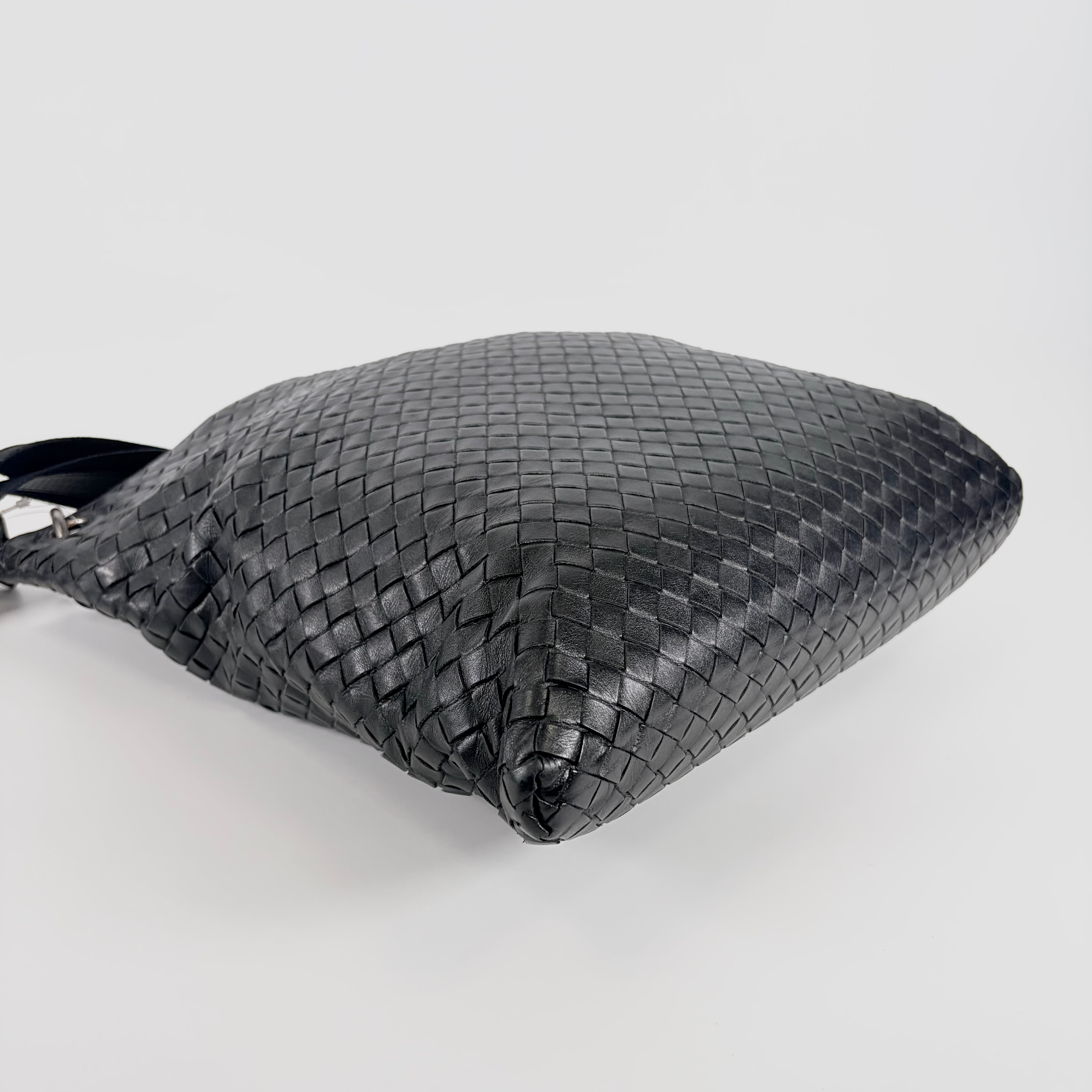 2604 secondhand BOTTEGA VENETA Intrecciato shoulder black