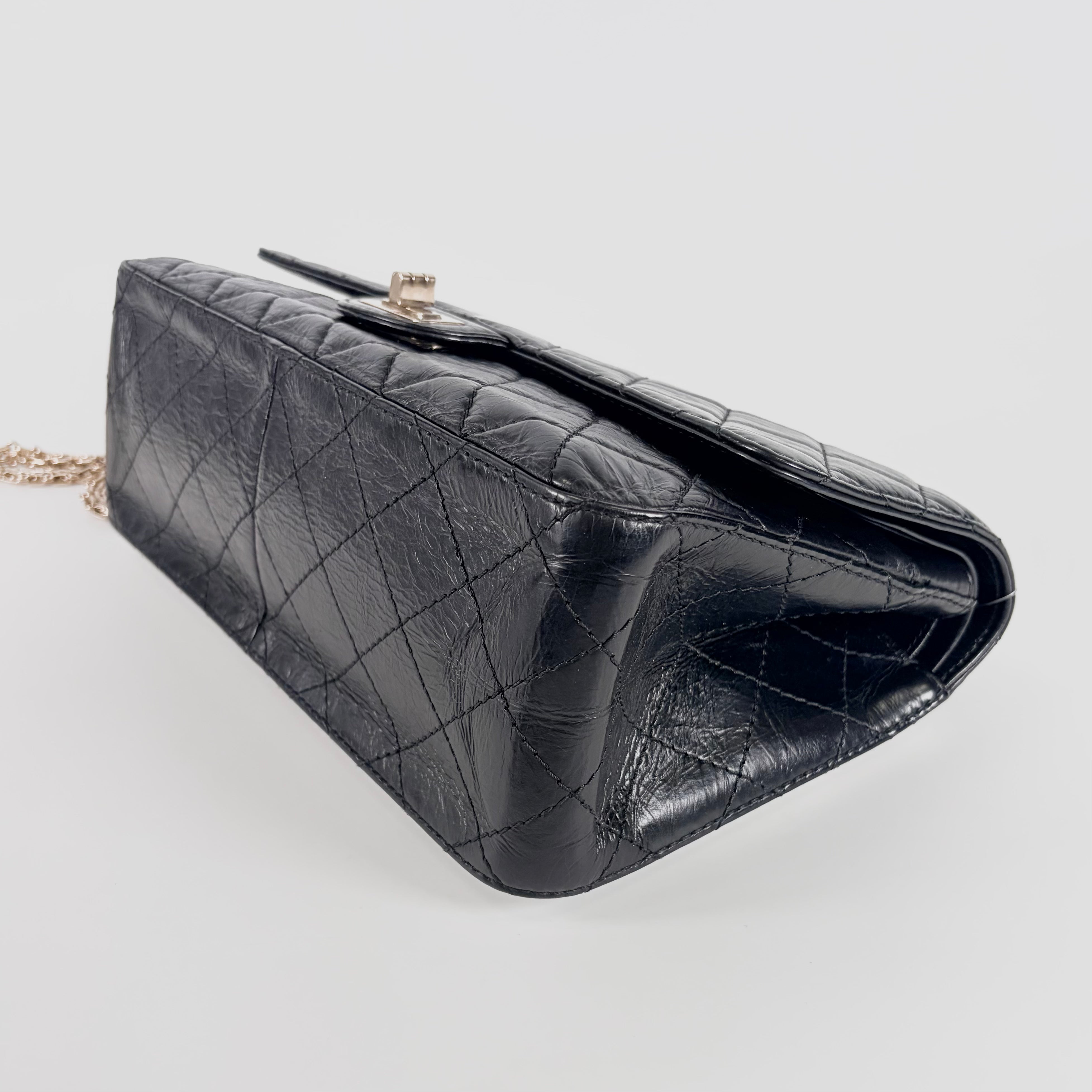 2604 secondhand CHANEL Matelasse Double Flap turn rock lambskin black × white