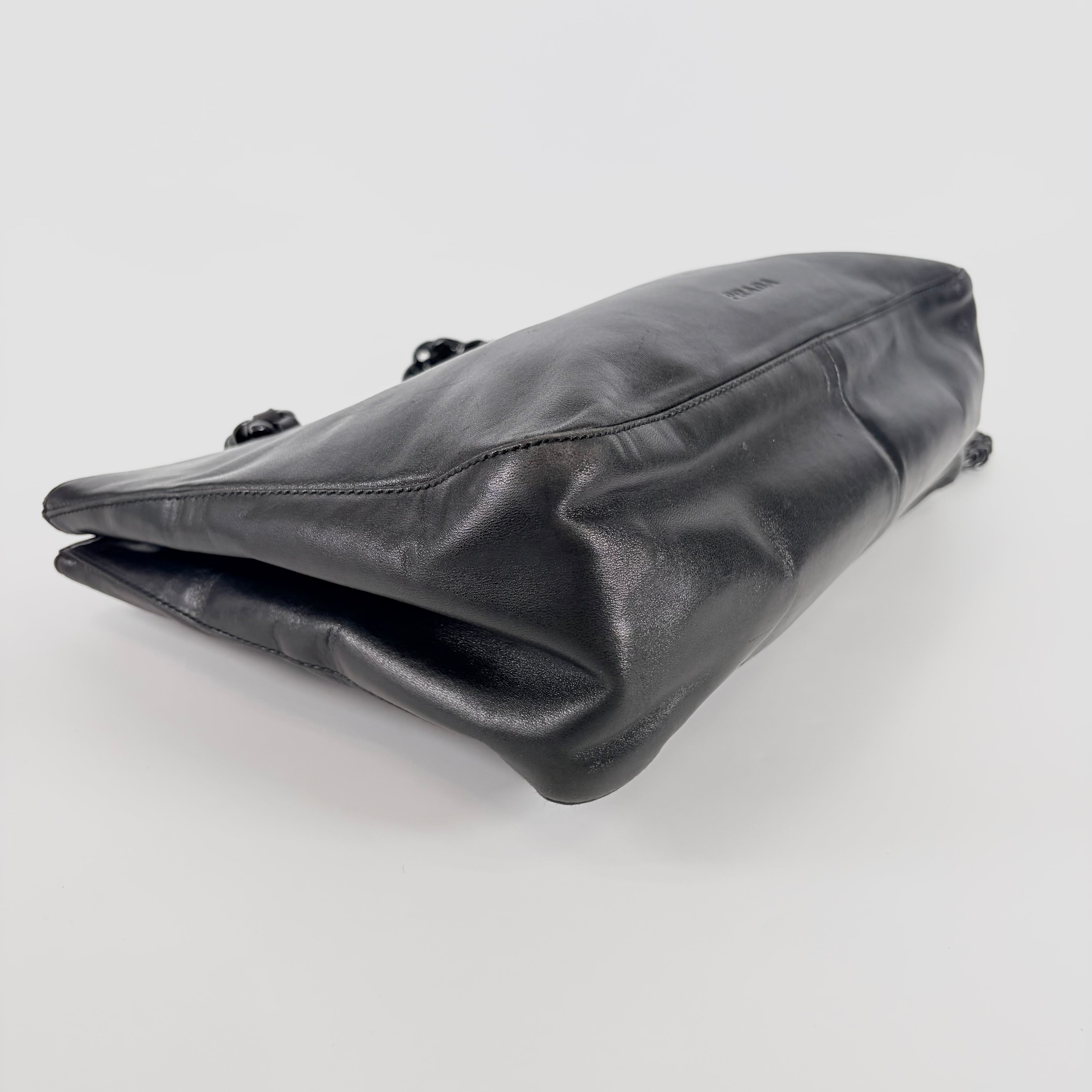 2604 secondhand PRADA Plastic chain Tote black