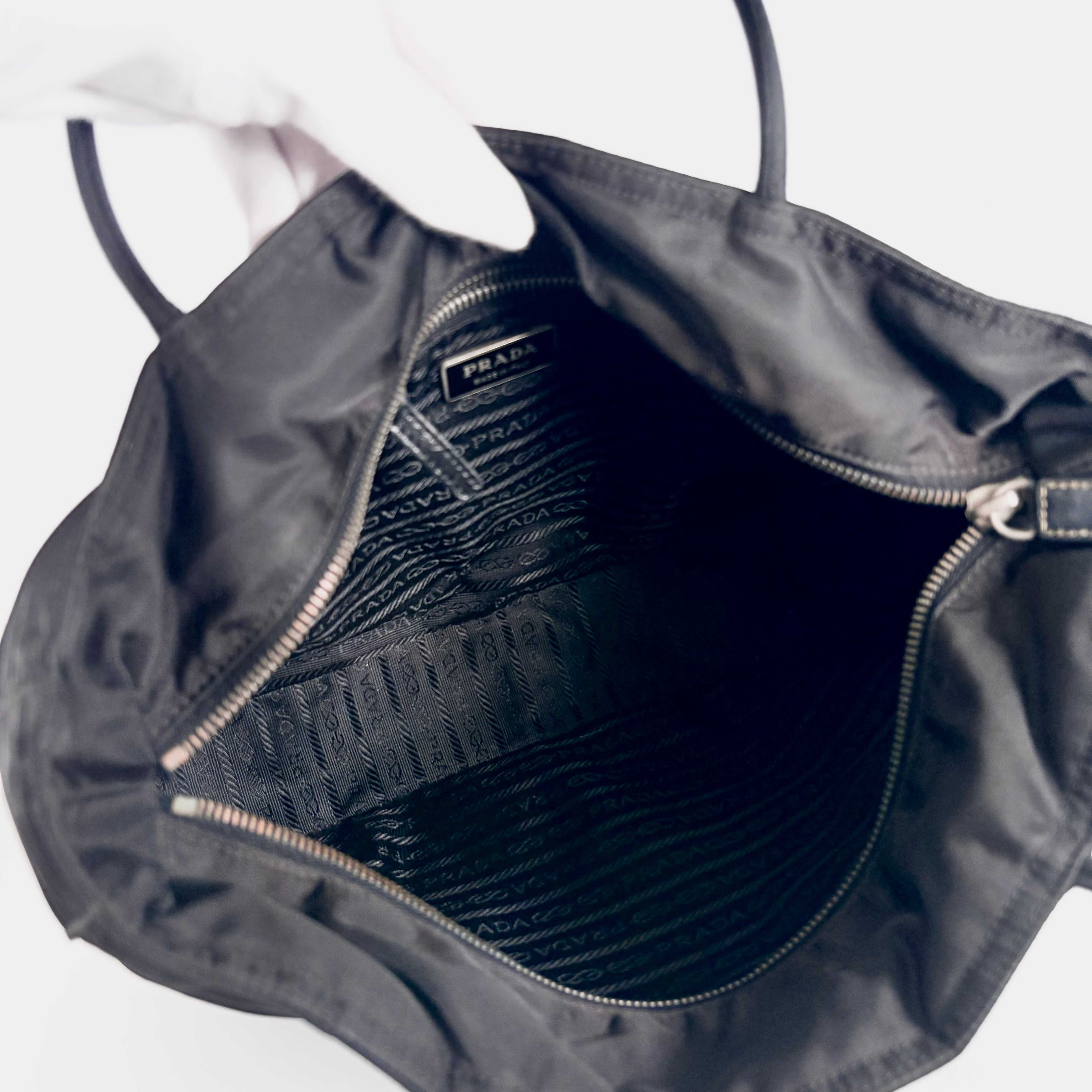 2604 secondhand PRADA calf × nylon hand black