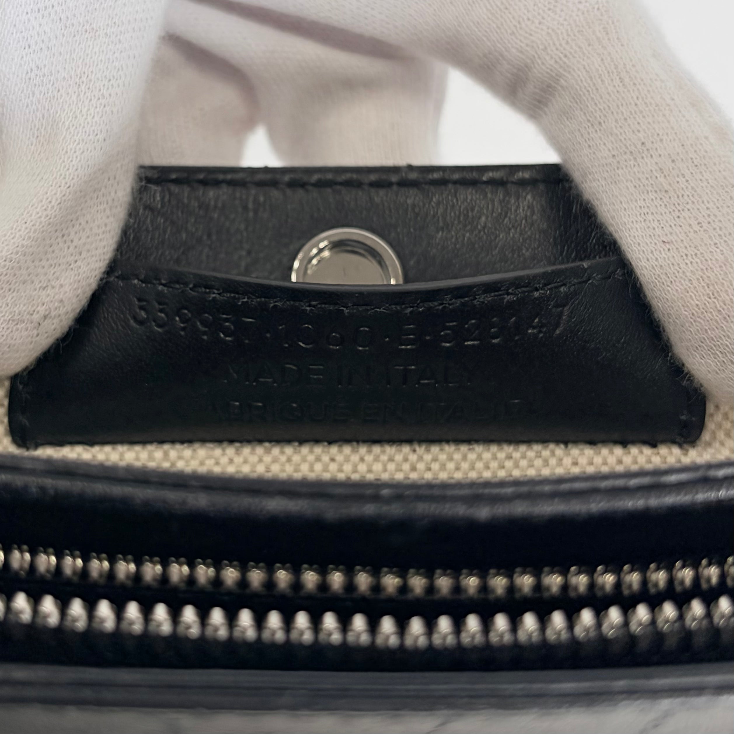 2605 secondhand BALENCIAGA Navy Pochette