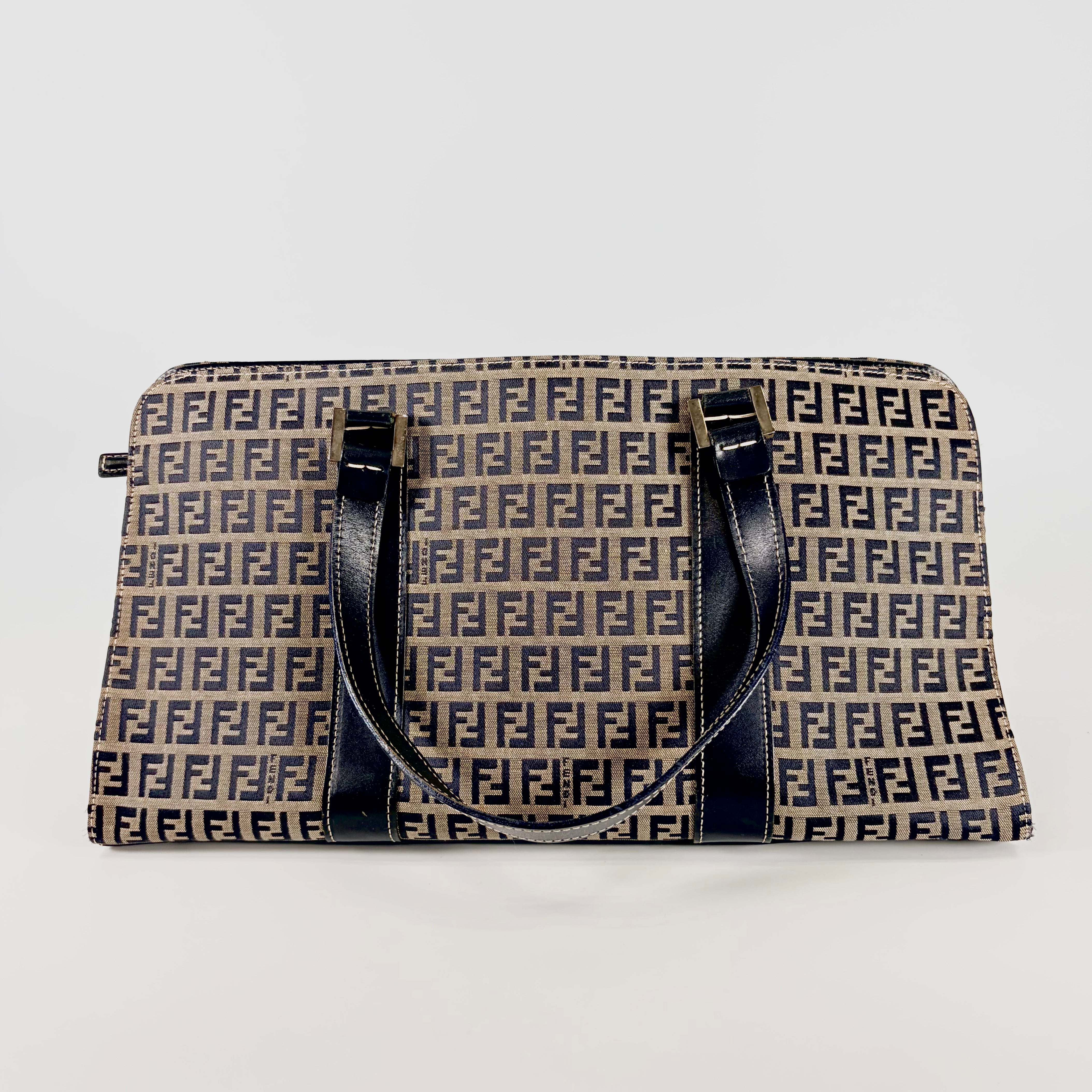 2605 secondhand FENDI brand bag canvas hand Navy