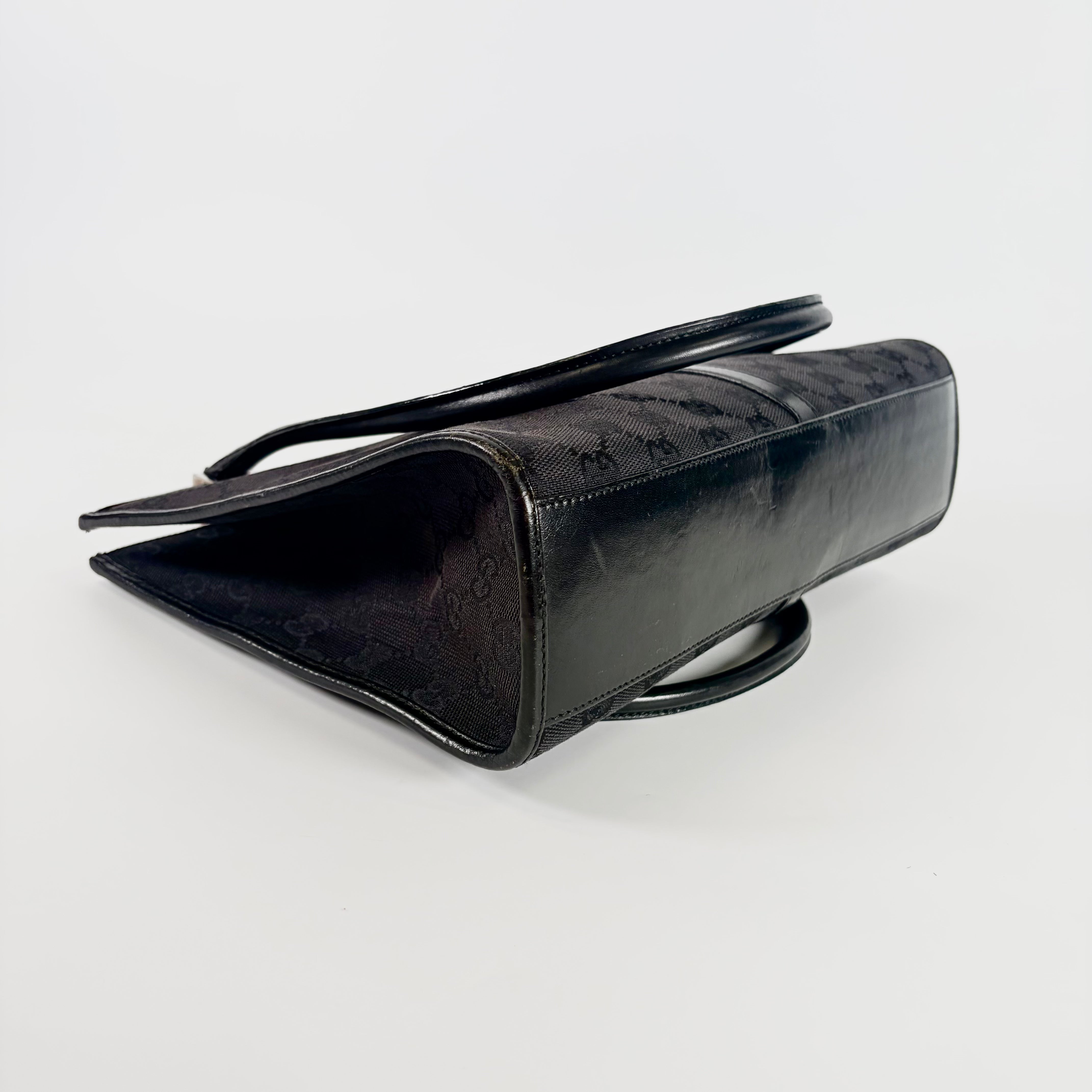 2604 secondhand GUCCI brand bag 0021073 GG canvas cicada shoulder black