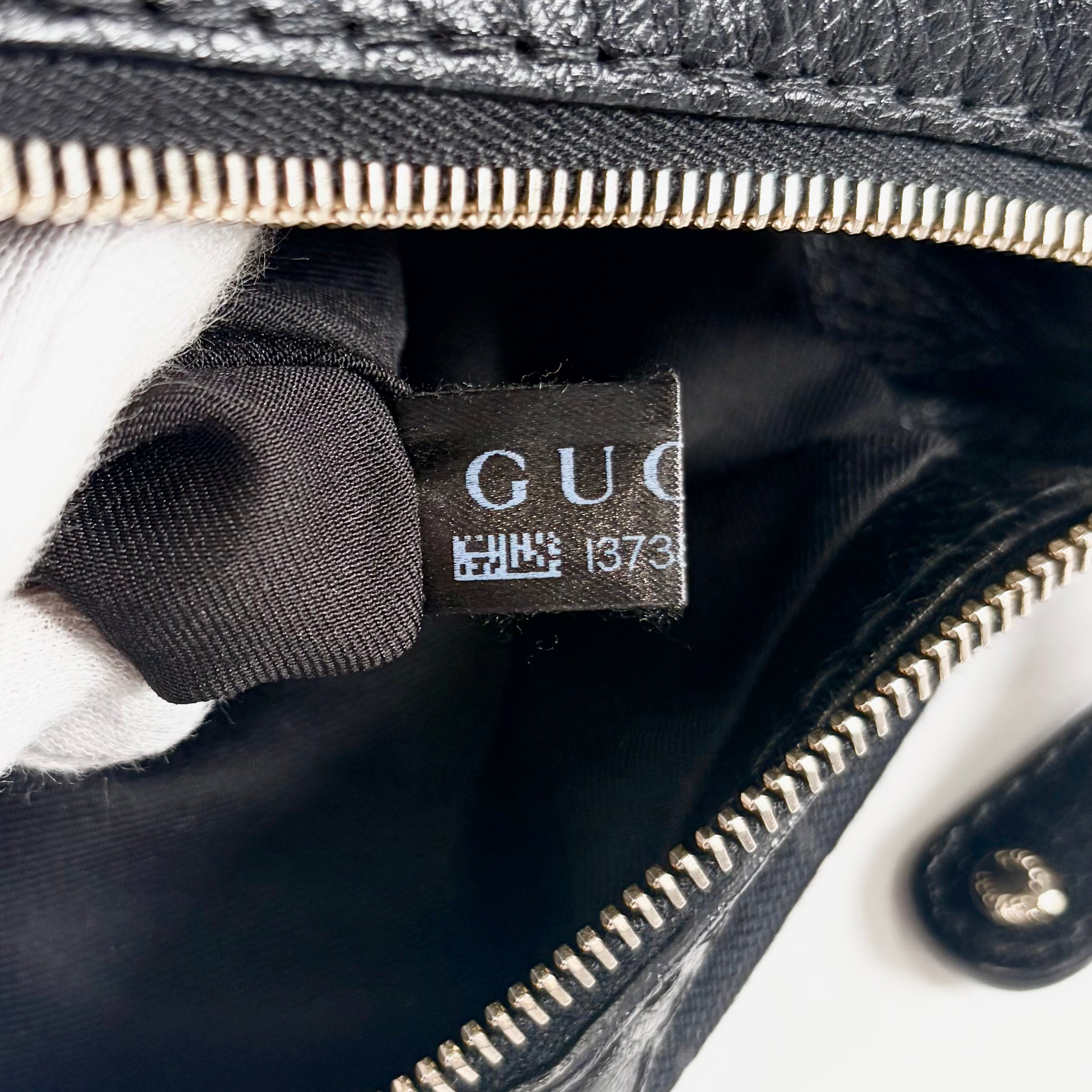 2604 secondhand GUCCI Shoulder bag GG Pattern canvas black