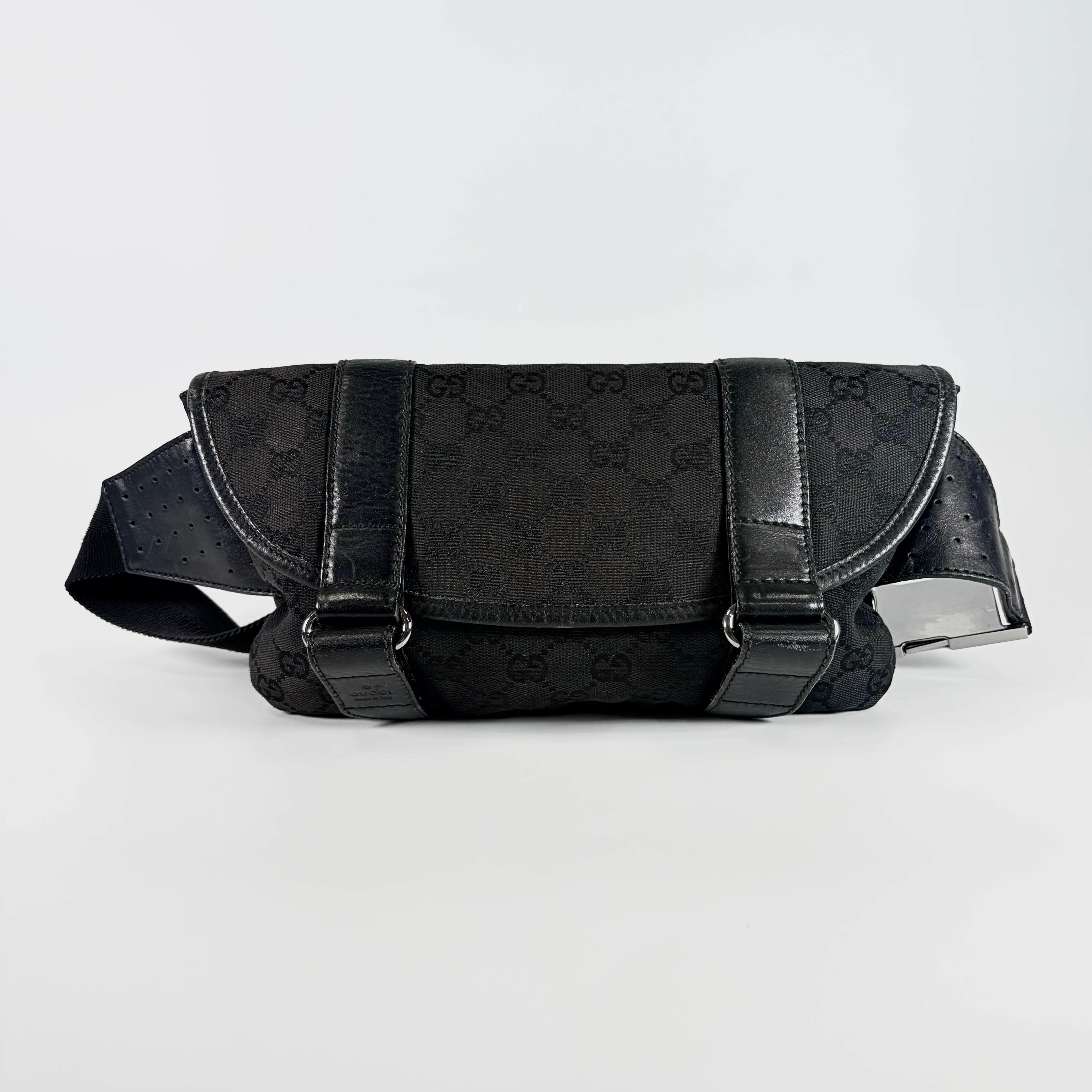 2604 secondhand GUCCI 145851 Body Bag / Waist Bag