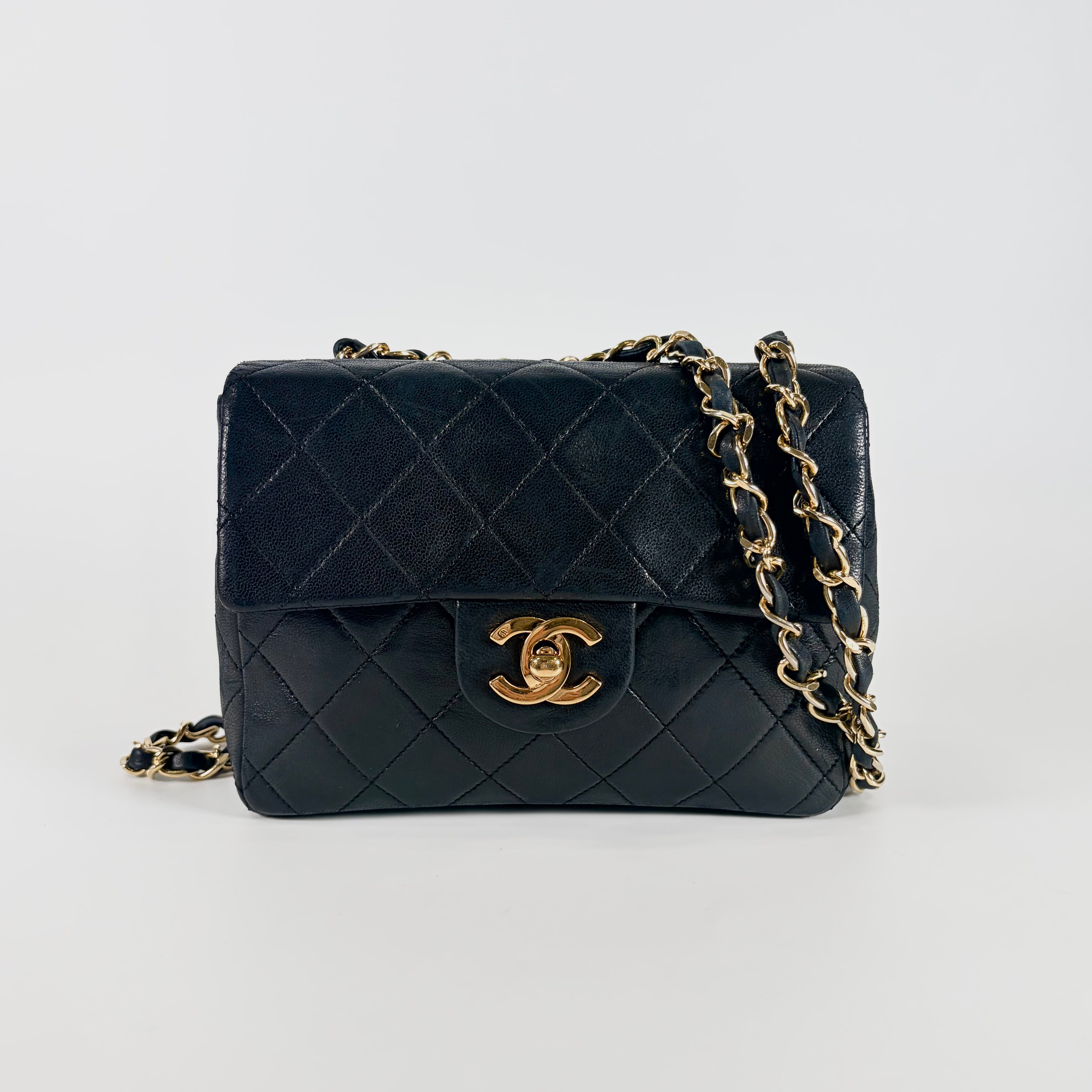 2604 secondhand CHANEL Chain Shoulder Bag