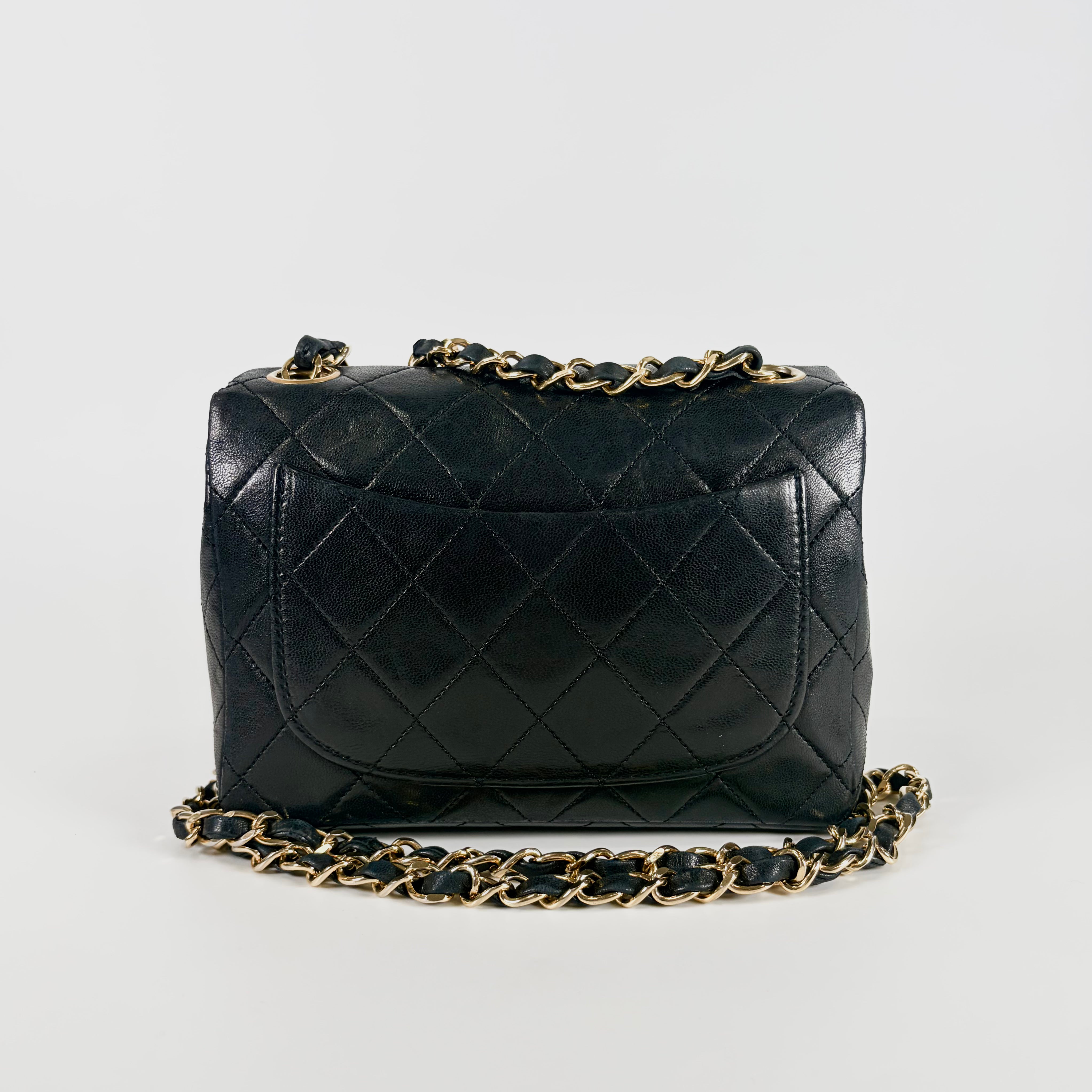 2604 secondhand CHANEL Chain Shoulder Bag