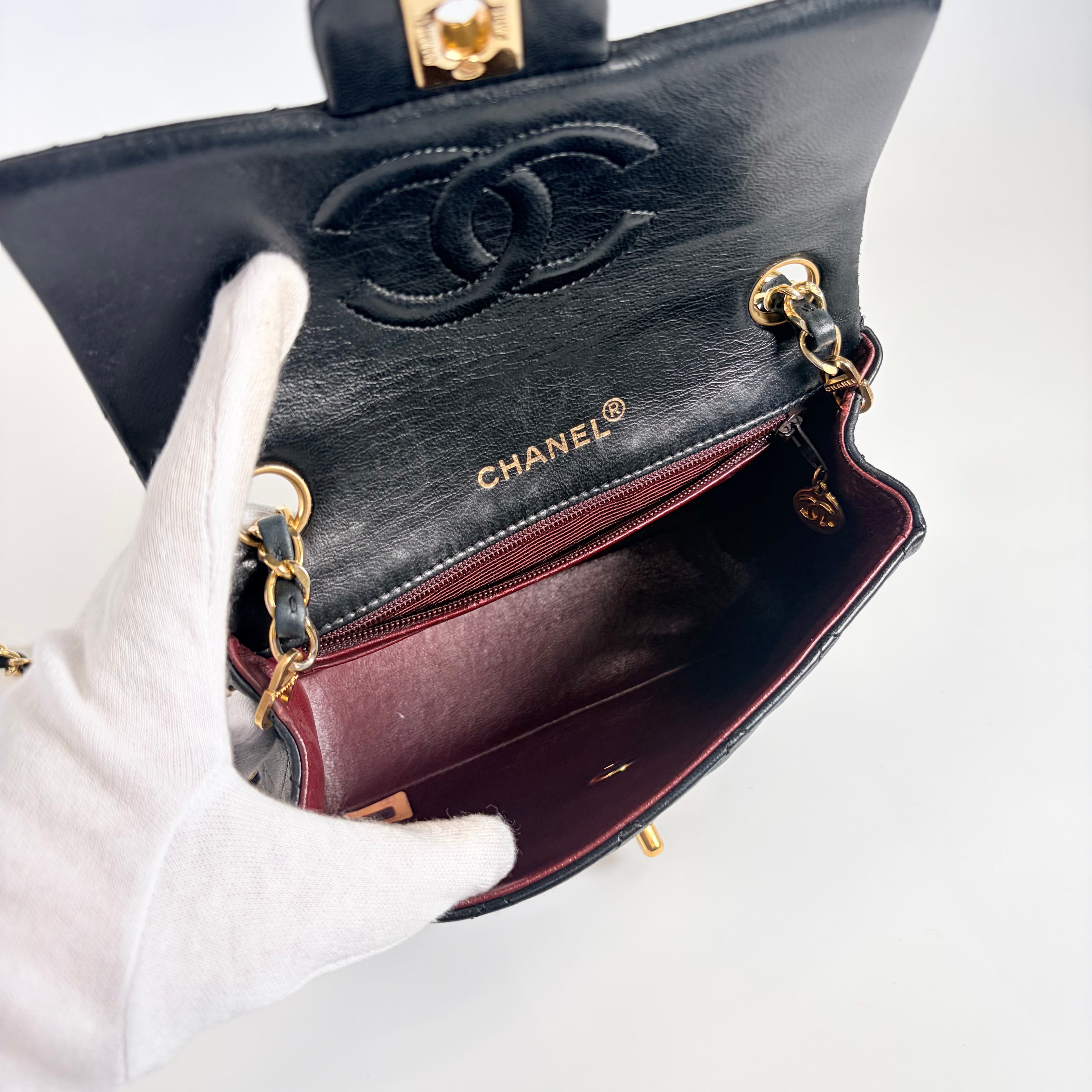 2604 secondhand CHANEL Chain Shoulder Bag