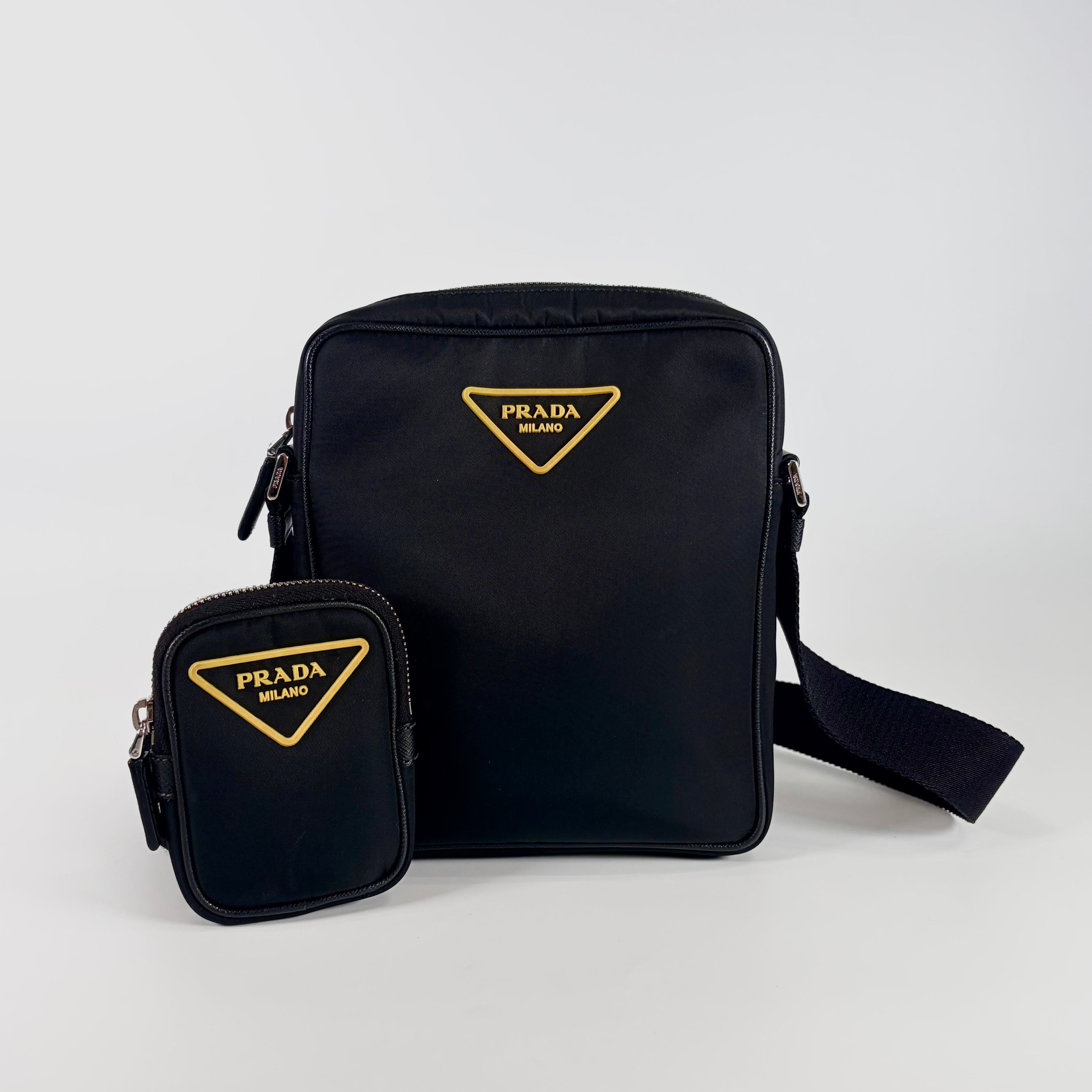 2605 secondhand PRADA brand bag nylon shoulder black