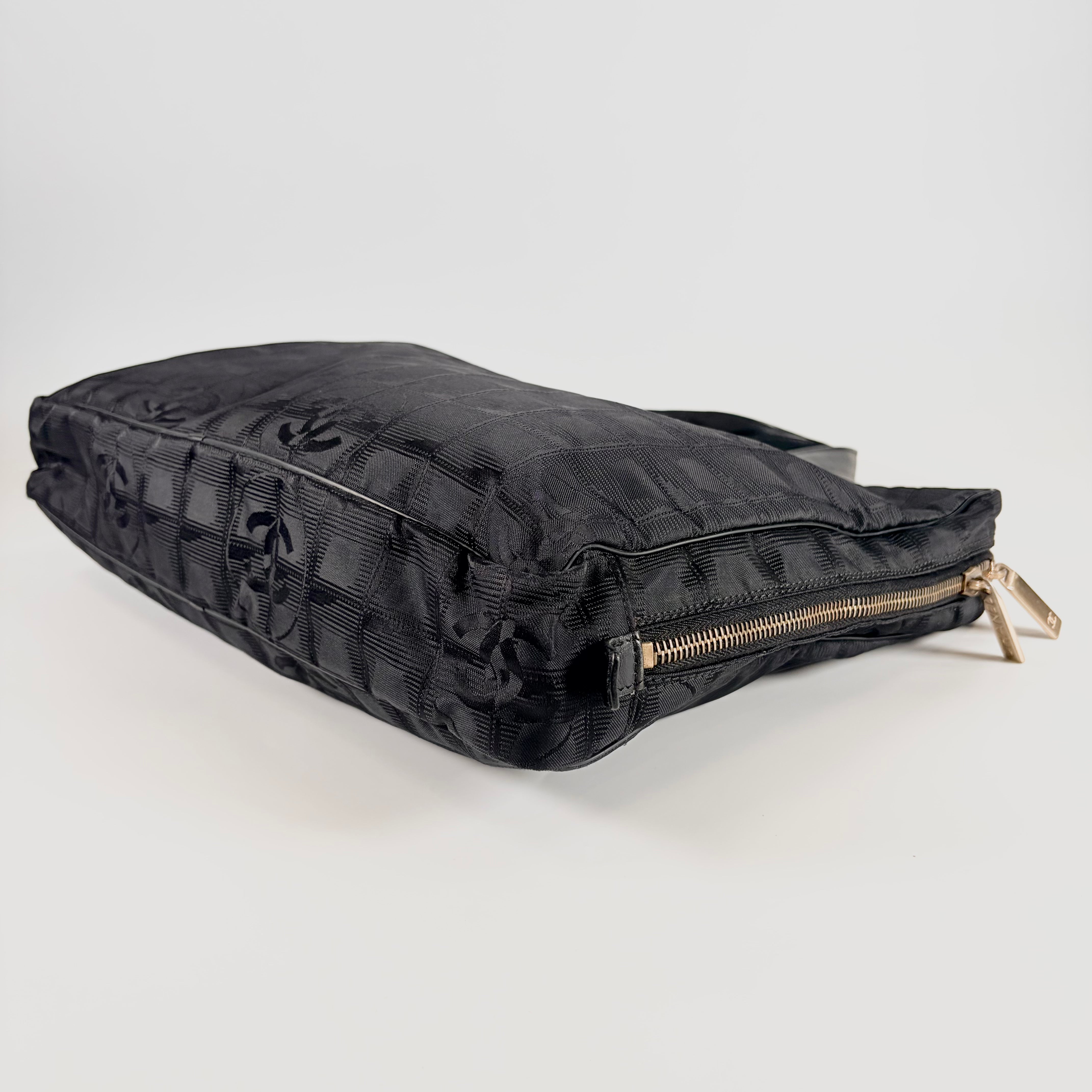 2606 secondhand CHANEL Neutra hand bag