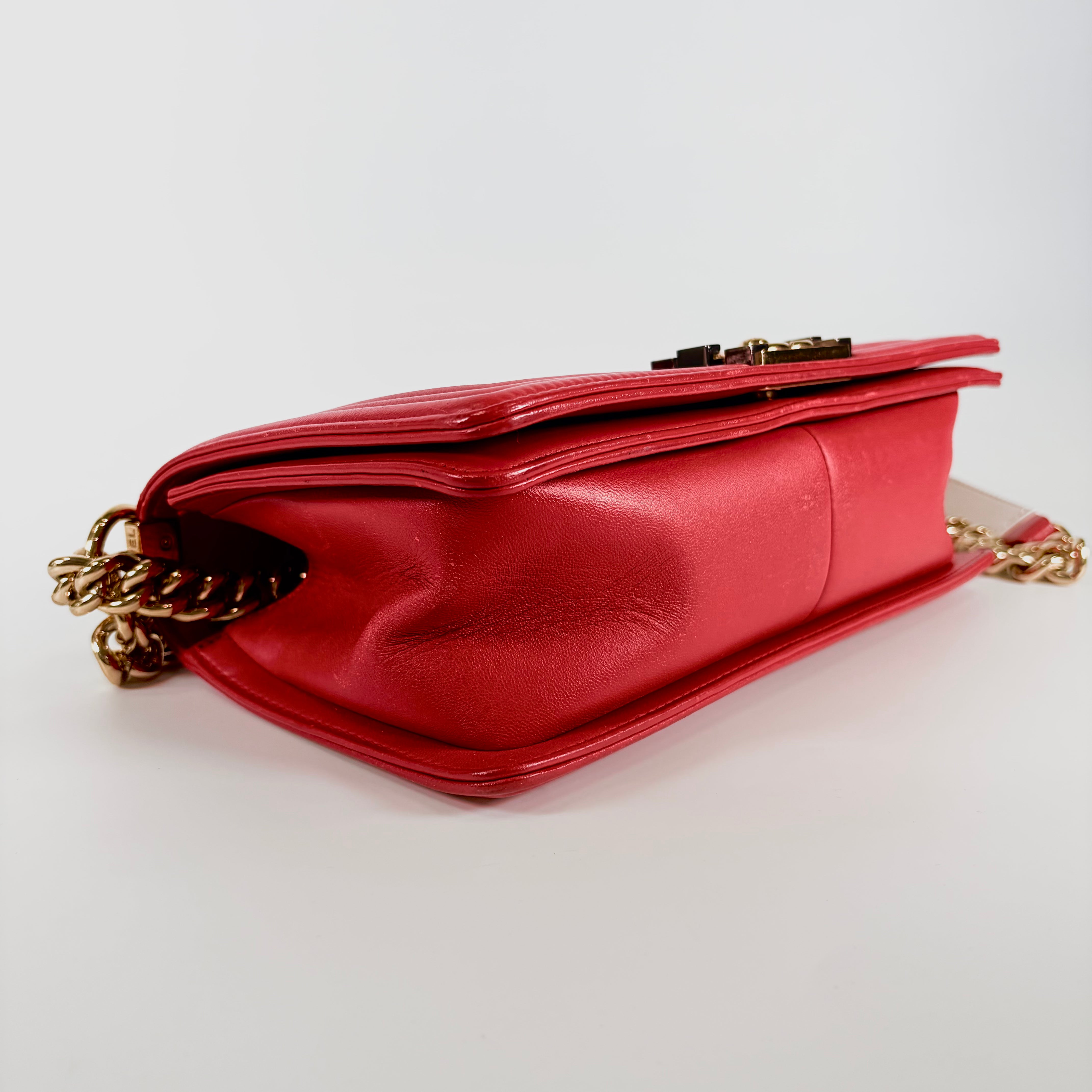 2505 CHANEL Beau Chanel 28 Large Lambskin Chain Shoulder Bag with Shepron V Stitching, Black and Gunmetal Hardware